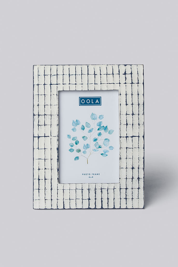 White Square Pattern Photo Frame 6X4 - Styled