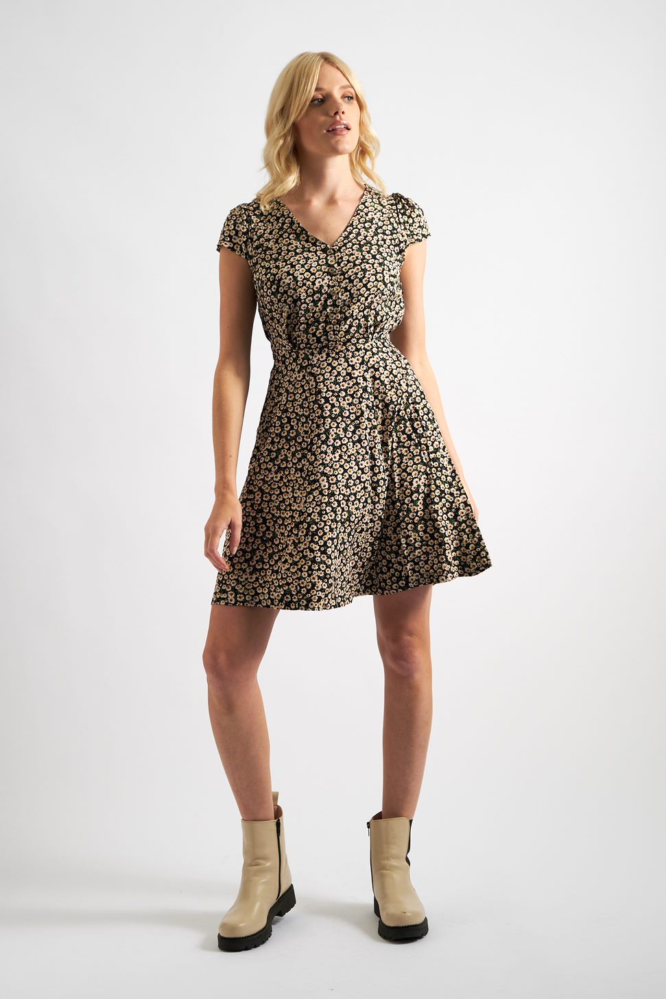 Cathleen Mini Daisy Dancer Print Tea Dress Green