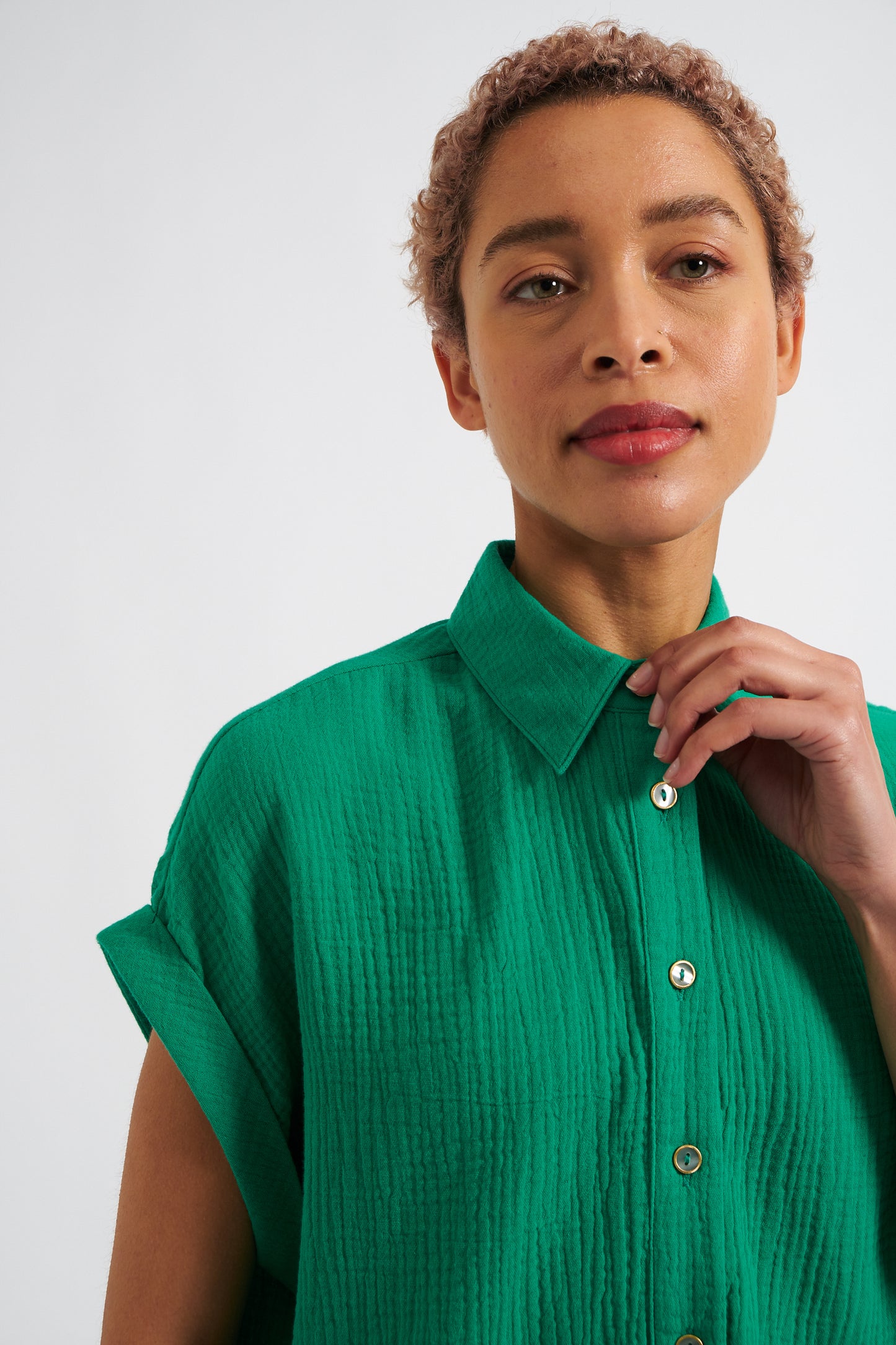 Abinaya Green Double Gauze Short Sleeved Shirt