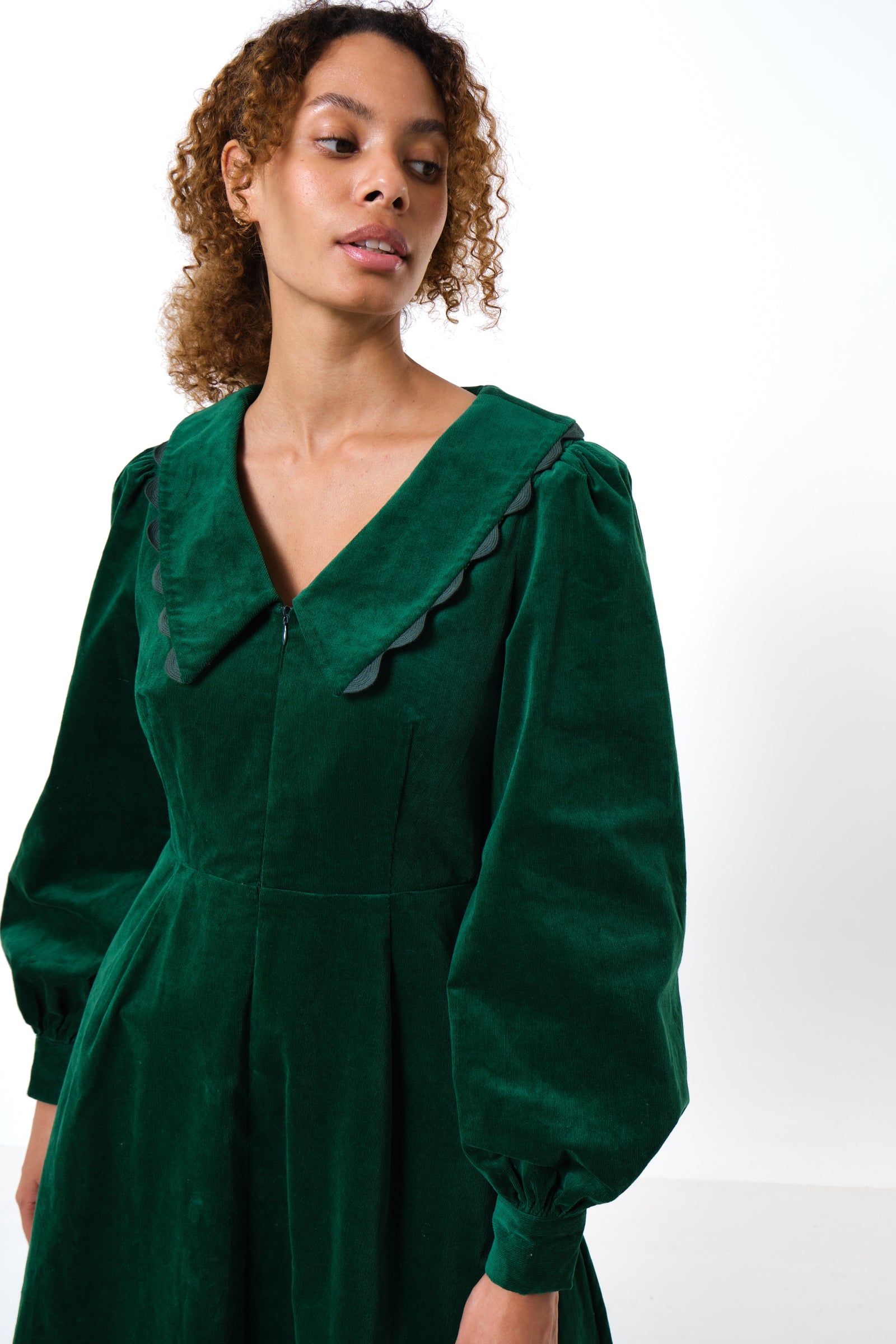 Alva Babycord Long Sleeve Midi Dress - Dark Green - Detail 2