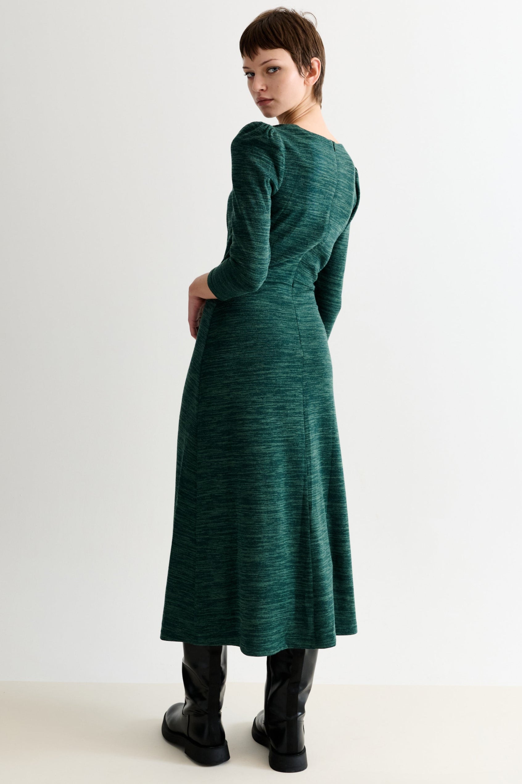 Ambrose Sustainable Marl Sweetheart Neck Midi Dress – Green