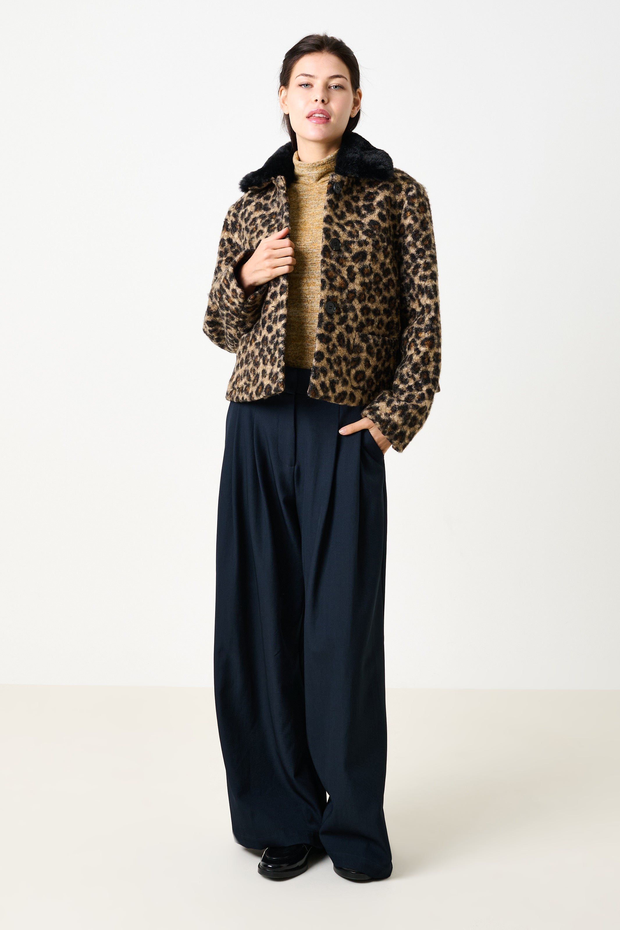 Apple Animal Boucle  Faux Fur Collar Jacket - Black