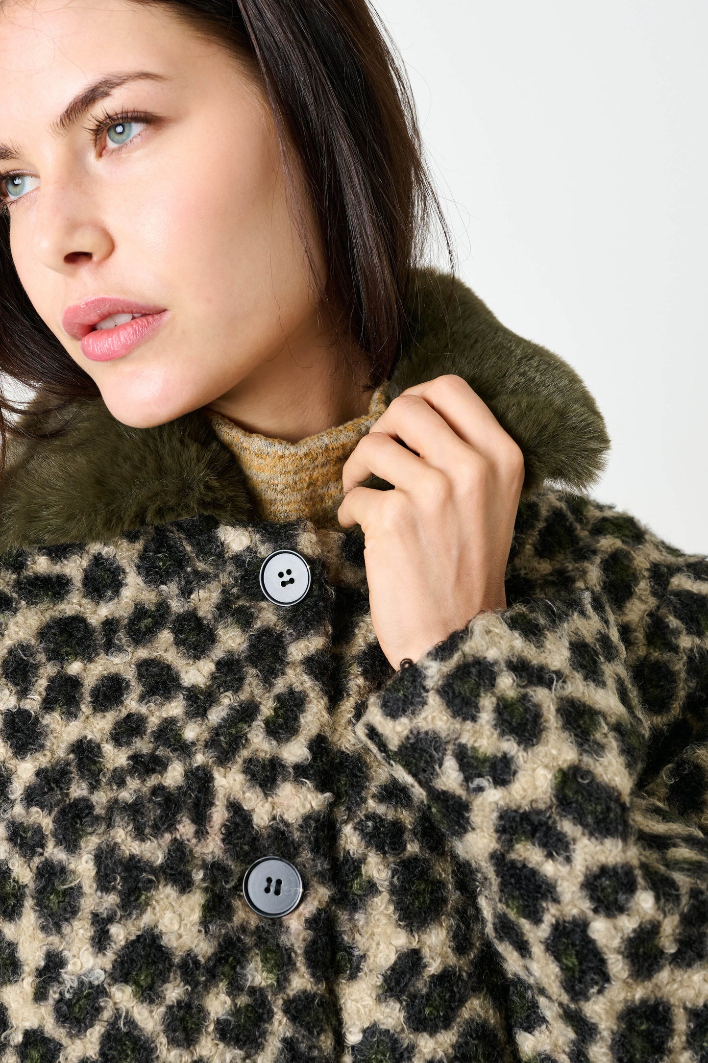 Apple Animal Teddy Faux Fur Collar Jacket - Green