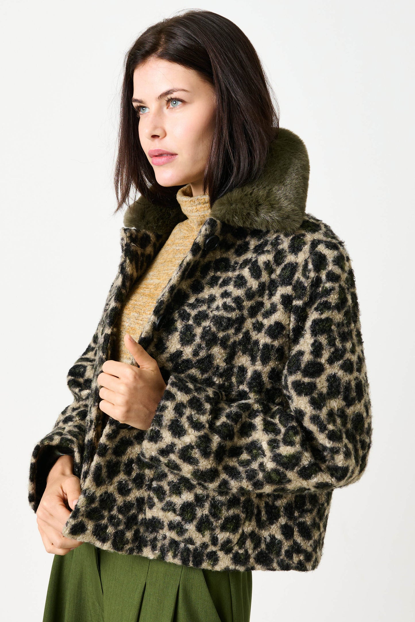 Apple Animal Teddy Faux Fur Collar Jacket - Green