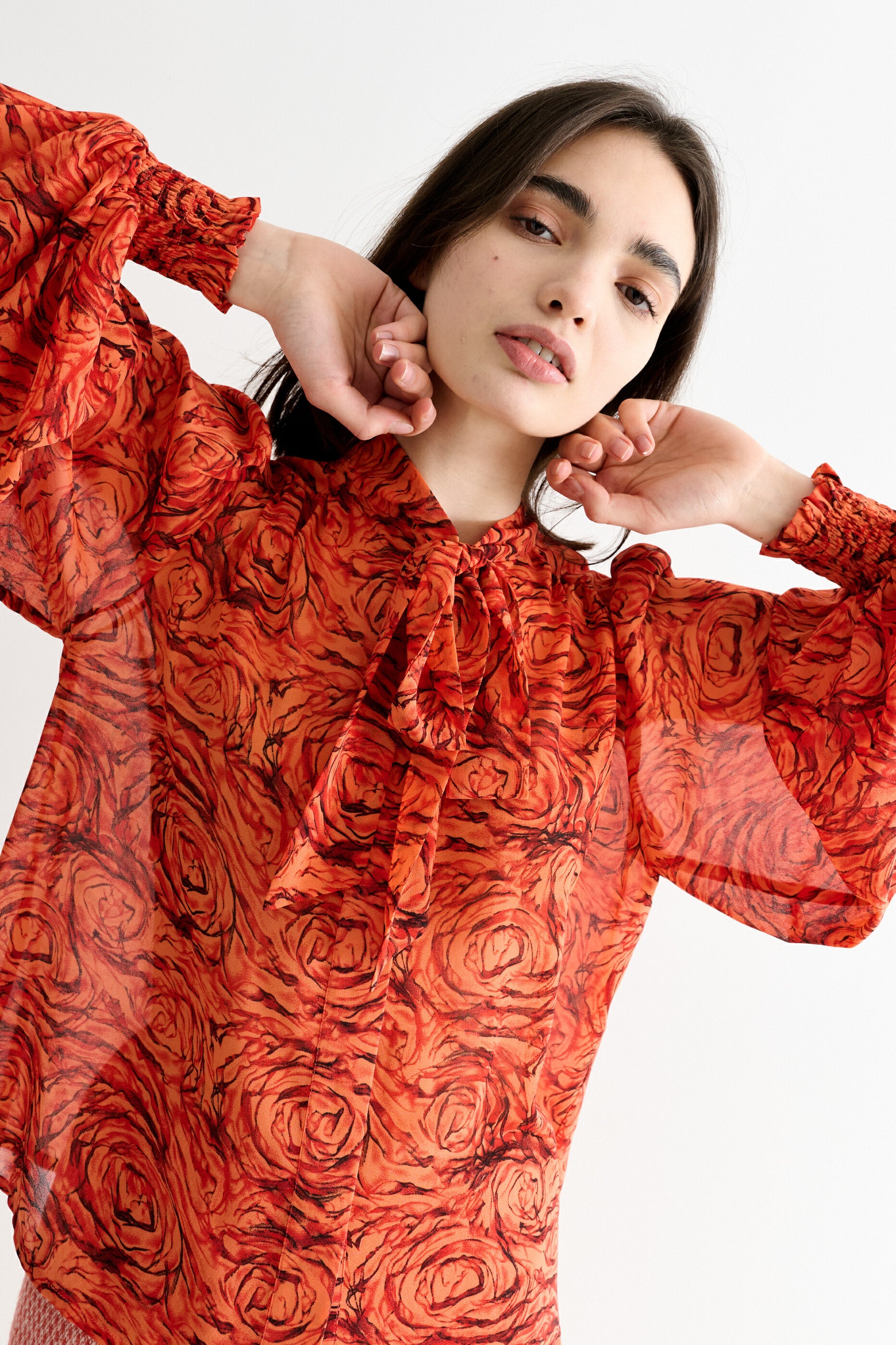 Boo Rosechild Tie Neck Blouse – Apricot