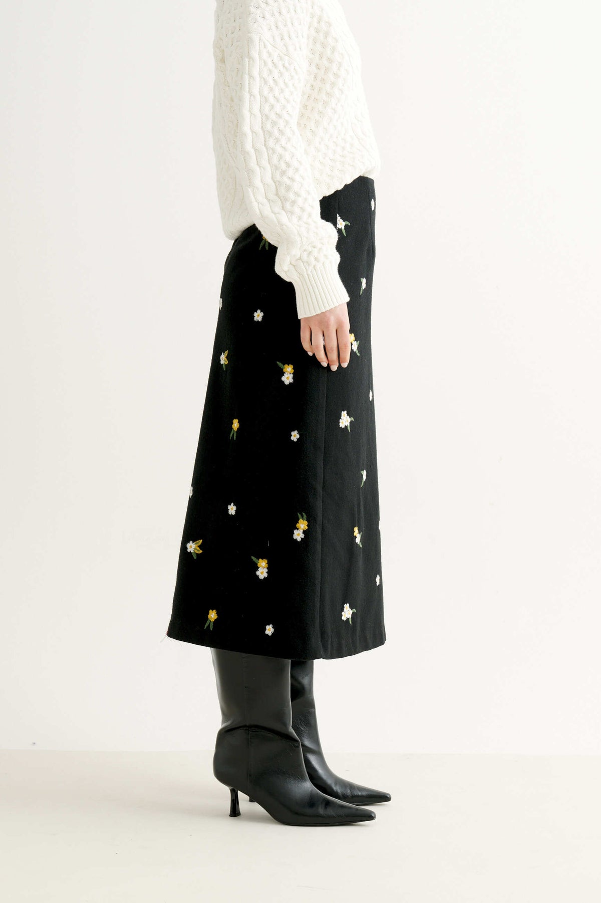 Buffy Daisy Tweed Midi Skirt - Black