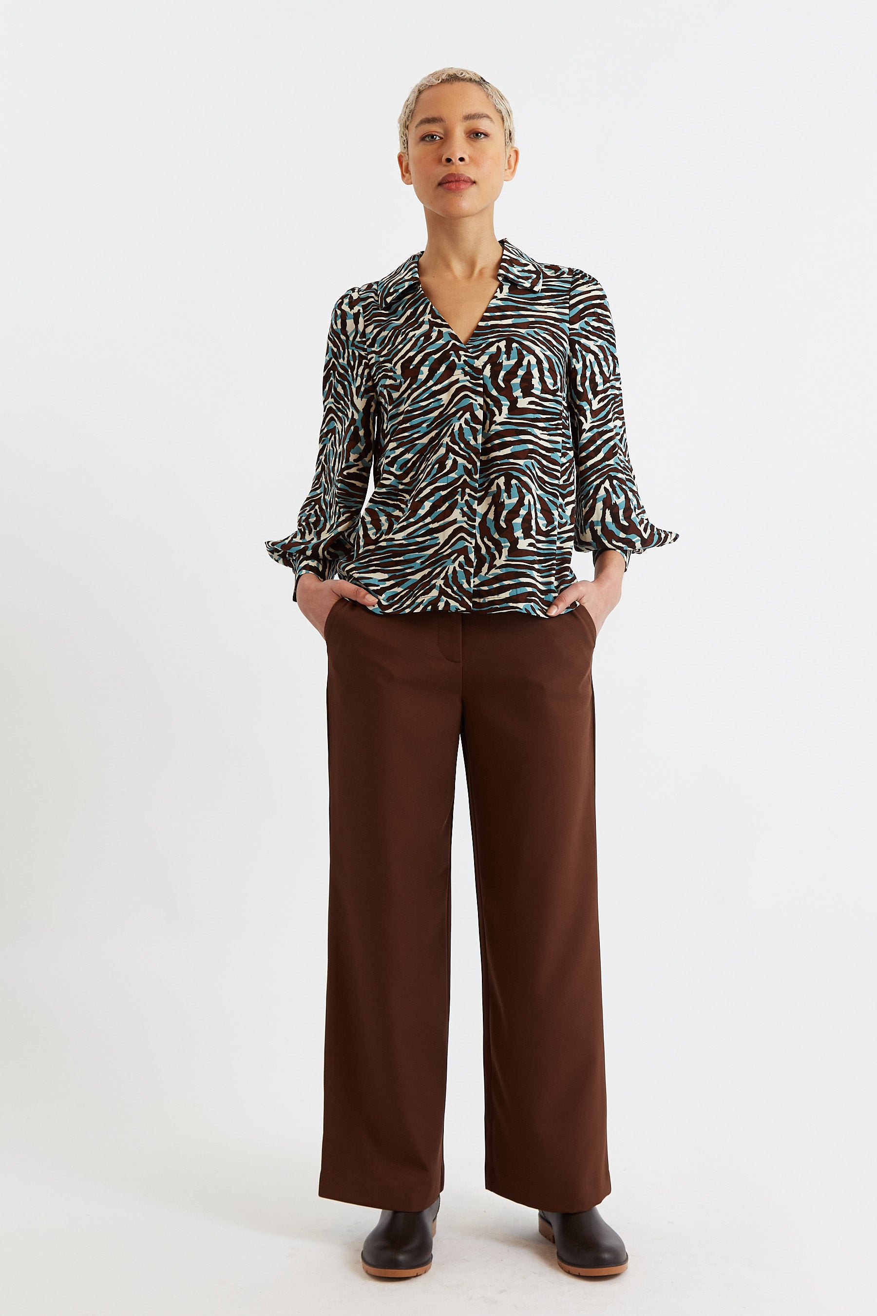 Debbi Roar Print Pop On Shirt - Detail 2