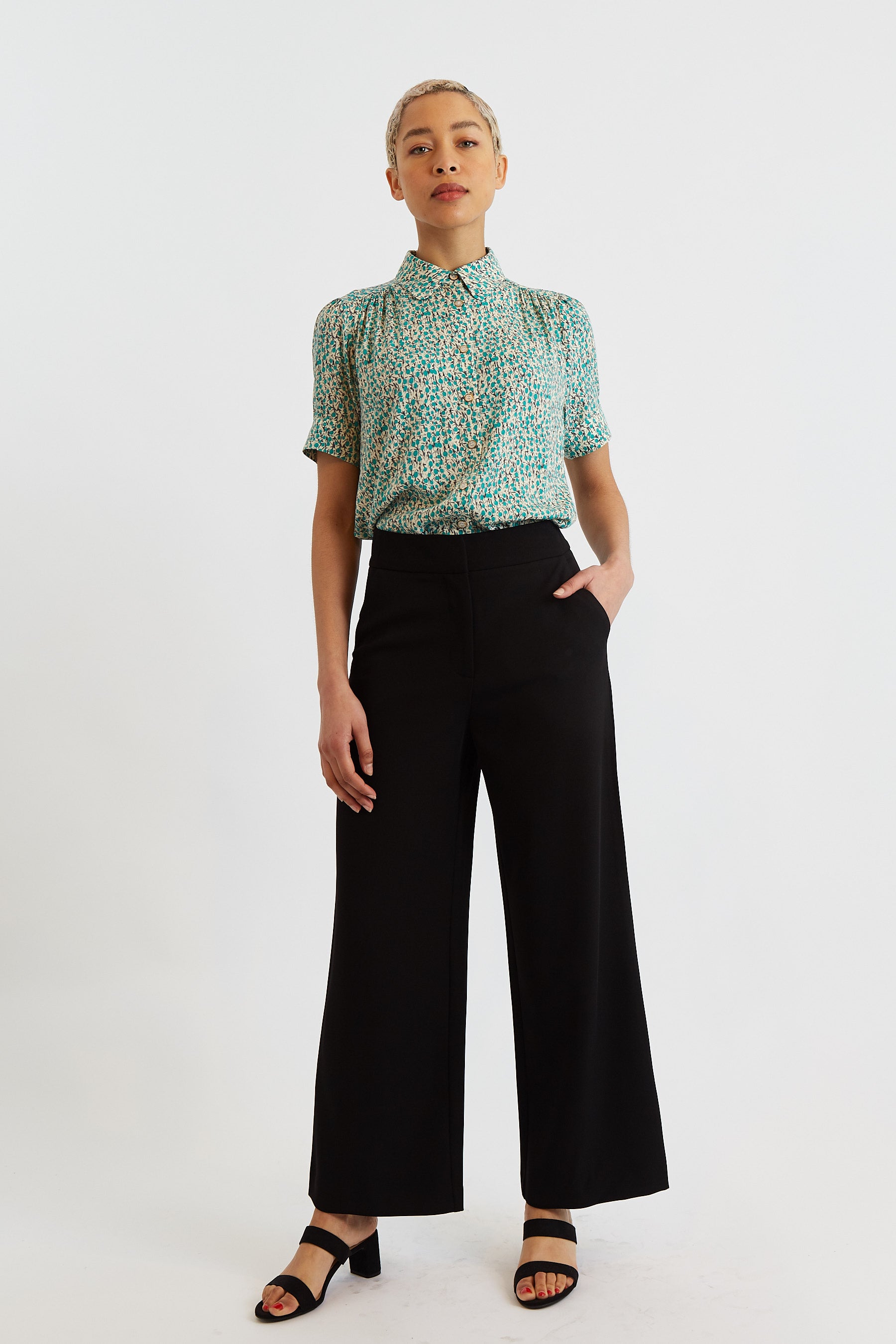 Elina Straight Leg Trouser Black - Detail 1