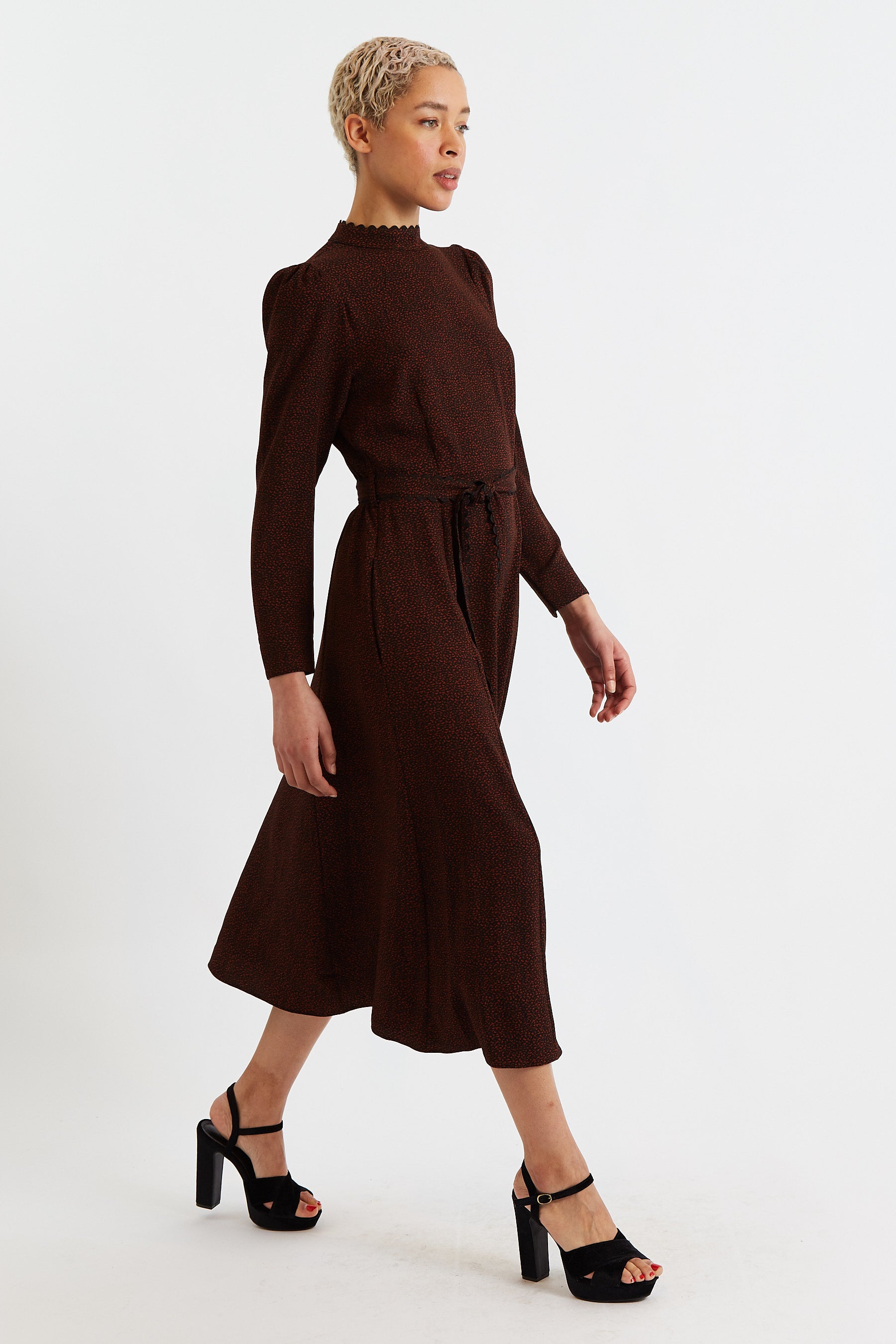 Everly Freckle Print Long Sleeve Midi Dress - Detail 3