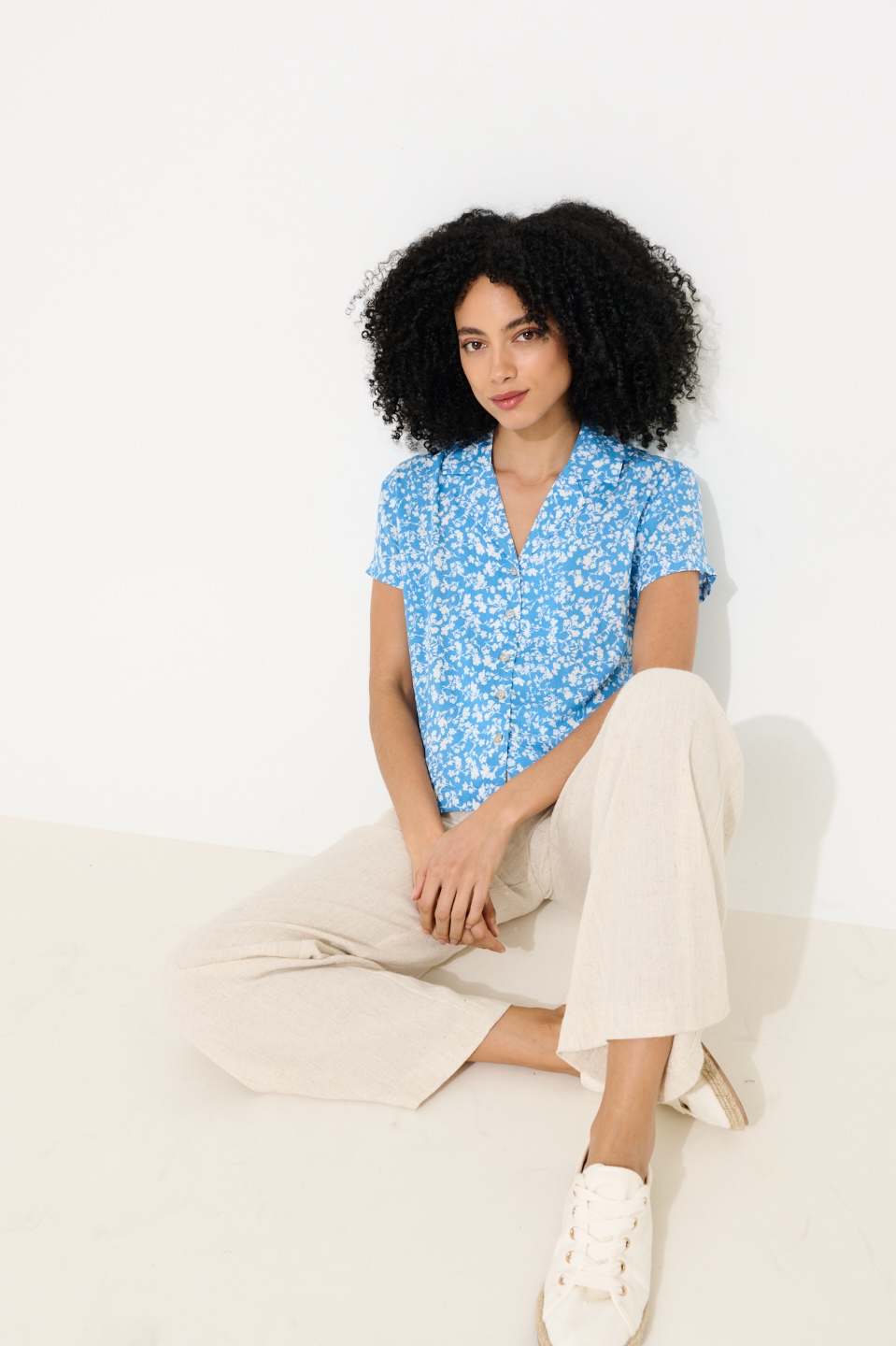 Marika Negative Floral Print Short Sleeve Shirt Blue