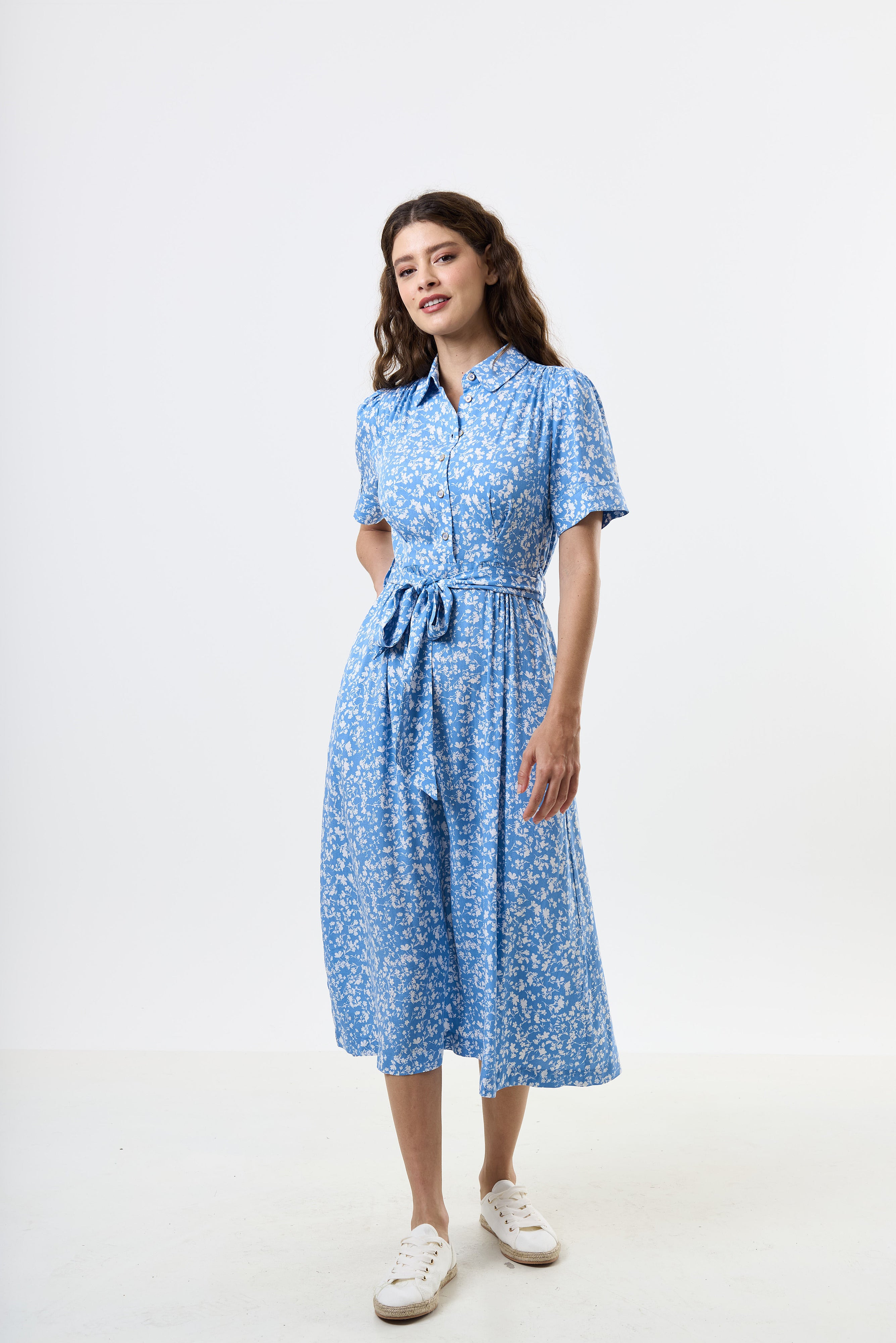 Inesa Negative Floral Print Short Sleeve Midi Shirt Dress - Blue