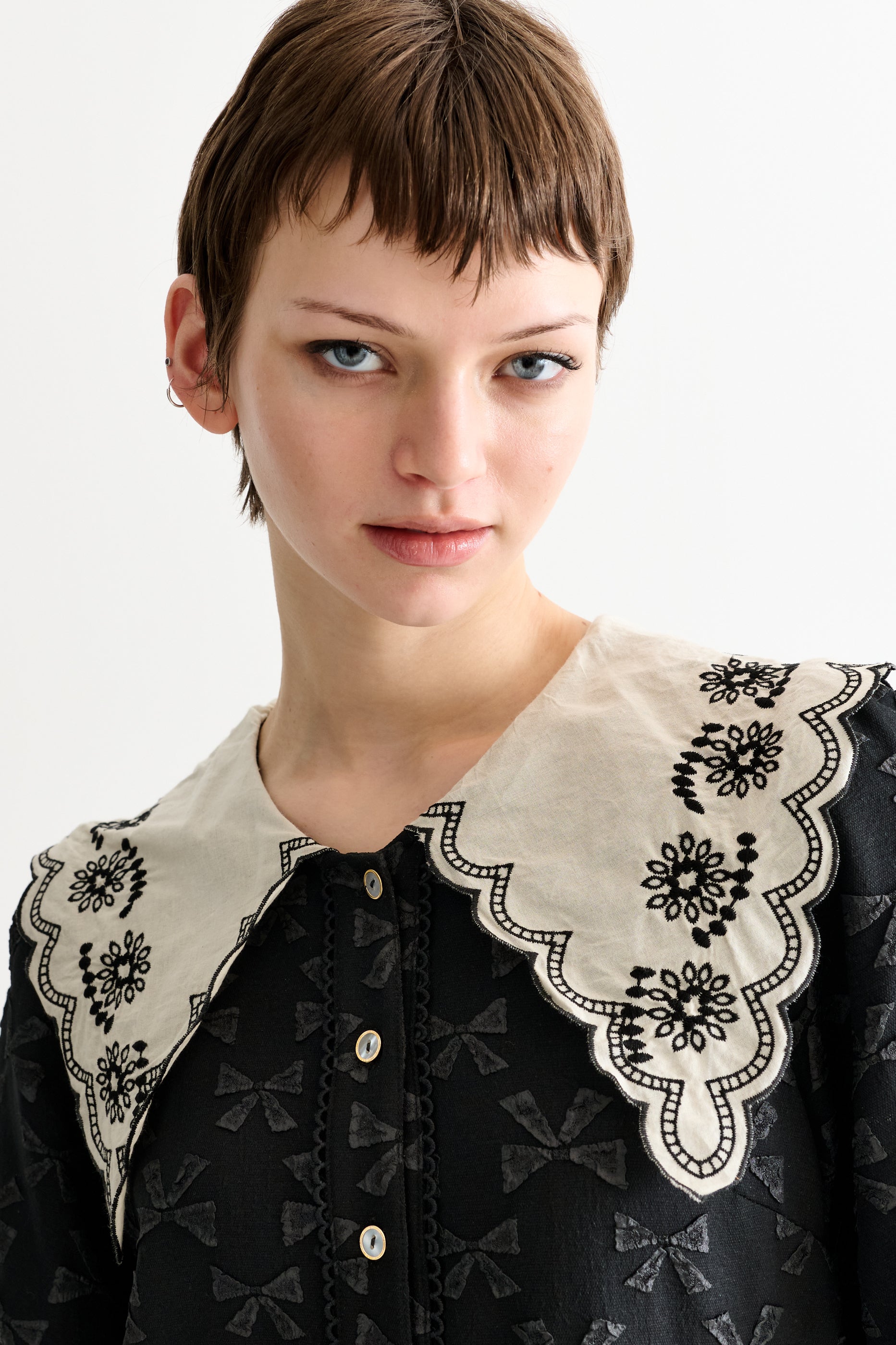 Iris Bow Black Jacquard White Embroidered Collar Midi Dress - Detail 1