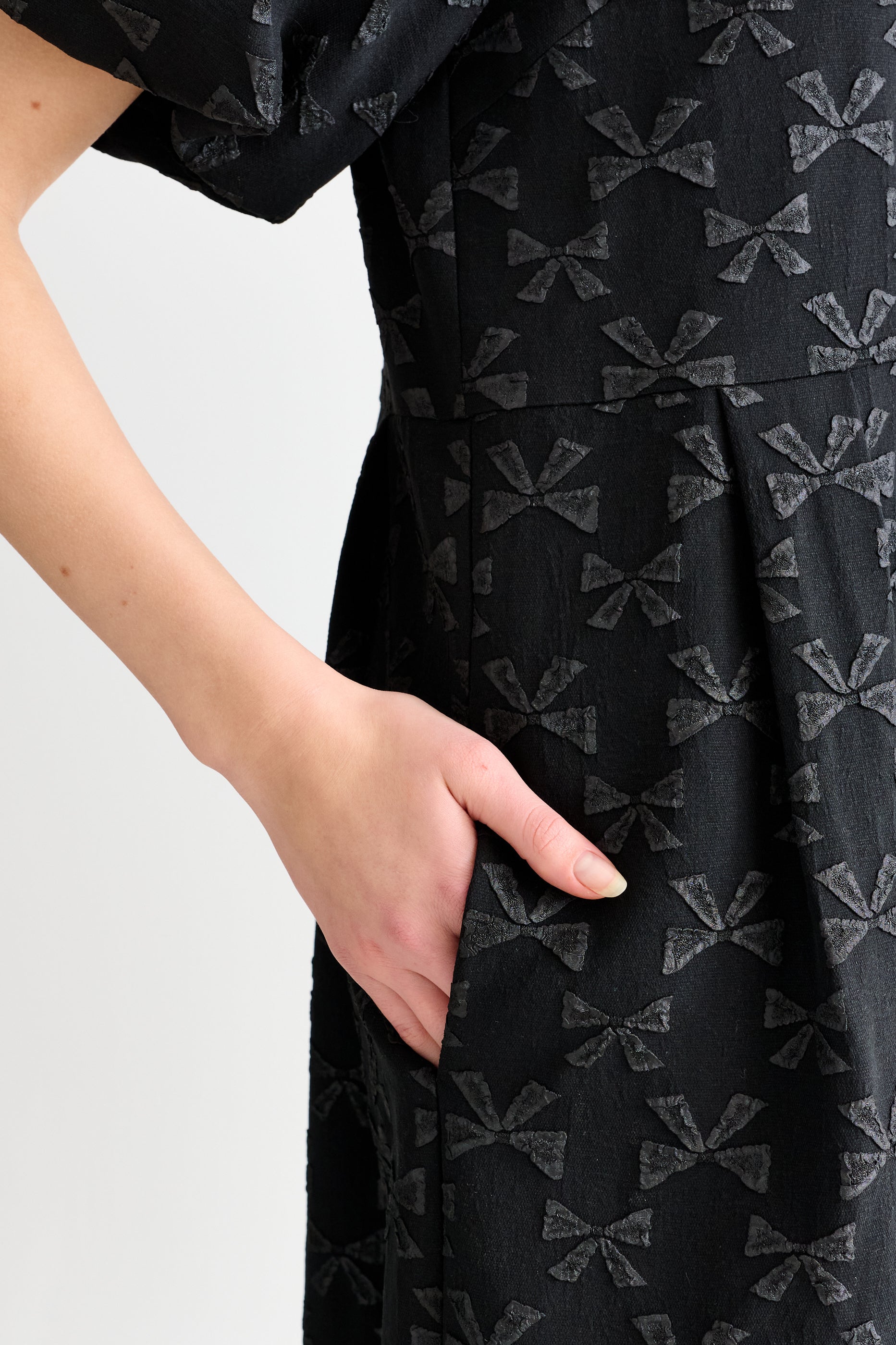 Iris Bow Black Jacquard White Embroidered Collar Midi Dress - Detail 2