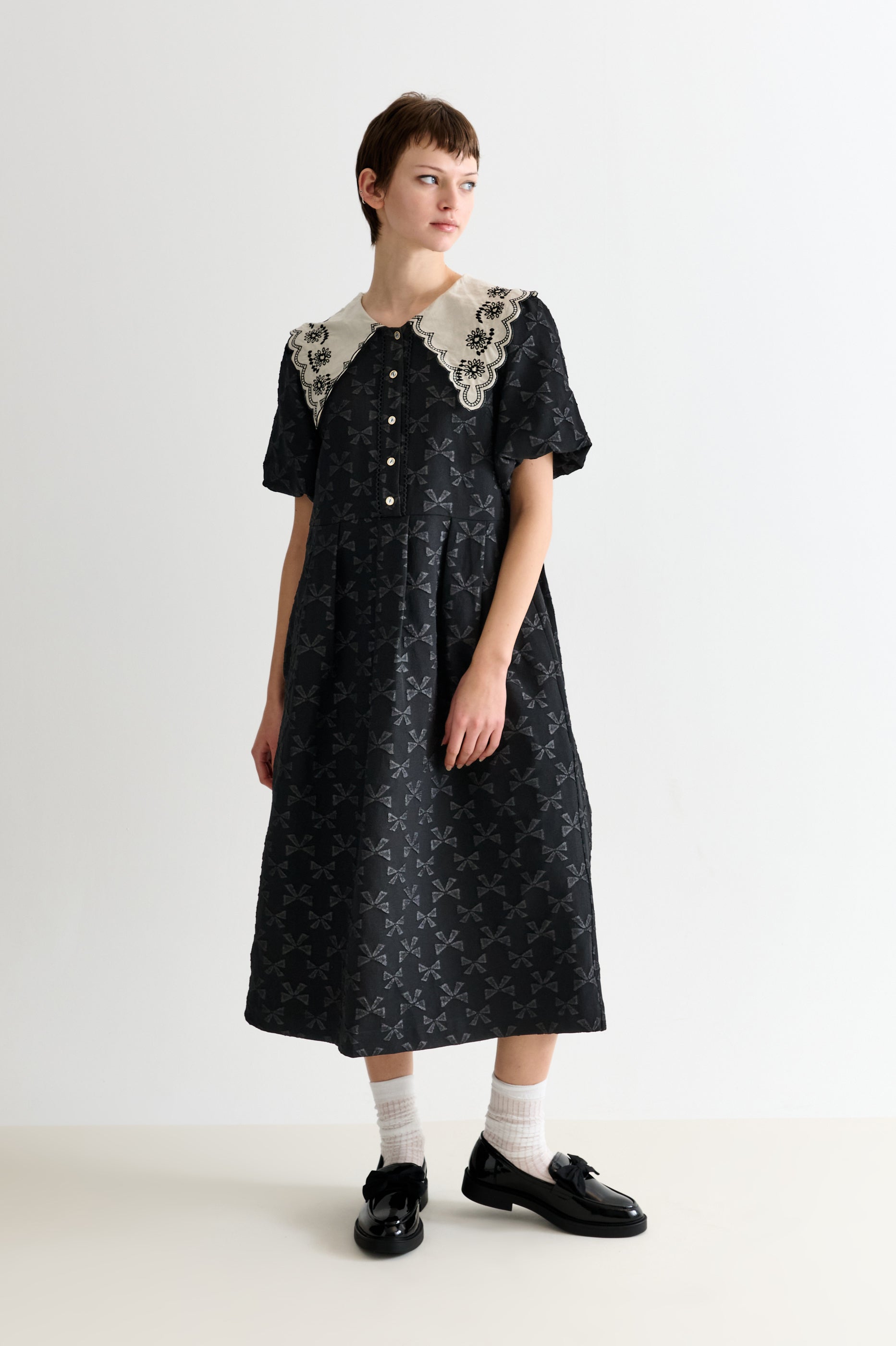 Iris Bow Black Jacquard White Embroidered Collar Midi Dress - Detail 3