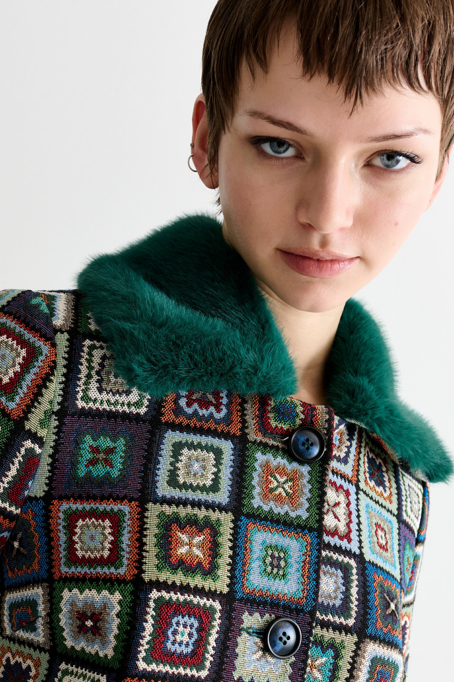 Kent 70'S Patch Jacquard Fur Trim Cropped Jacket