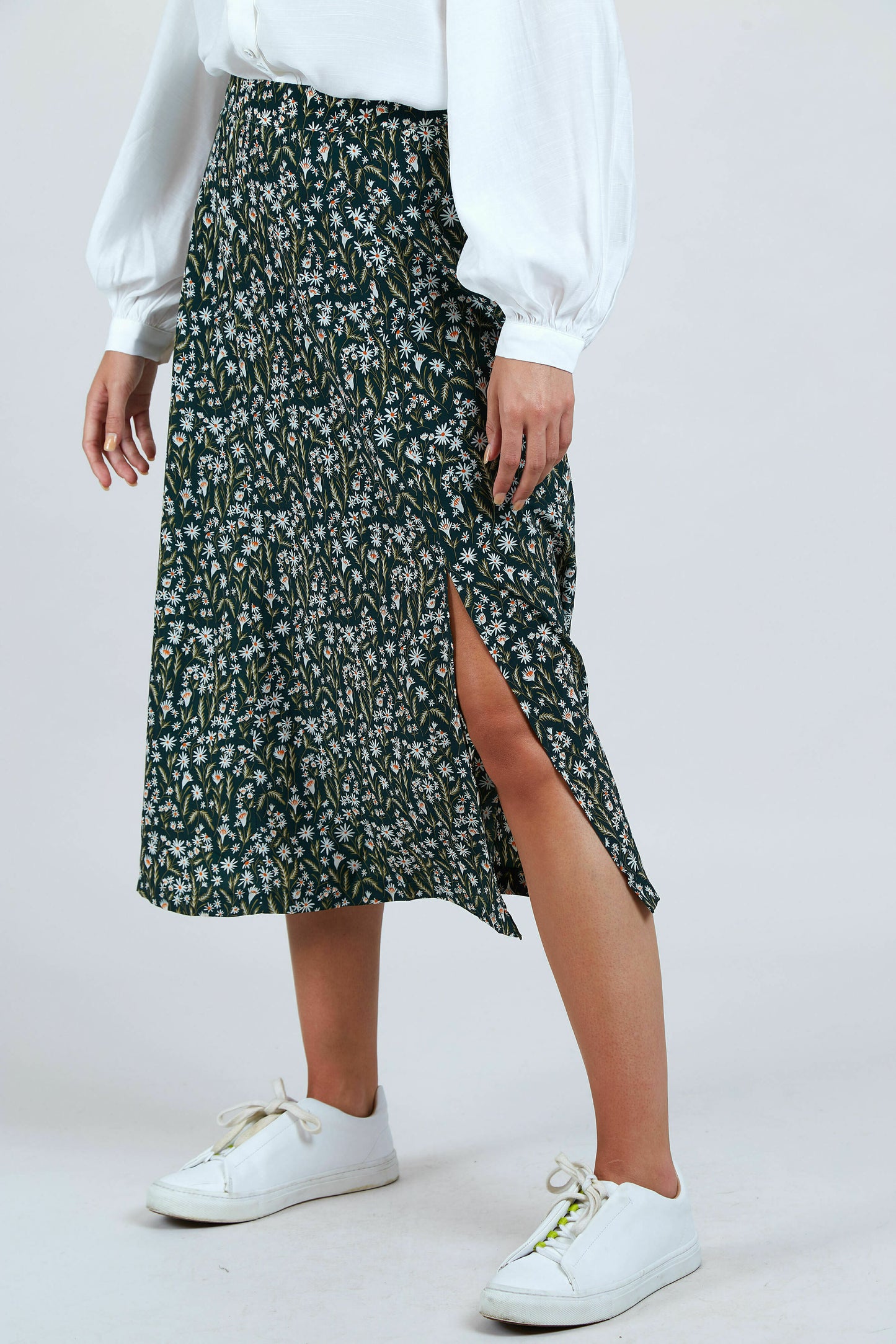 Kiyo DaisyField Print Midi Skirt