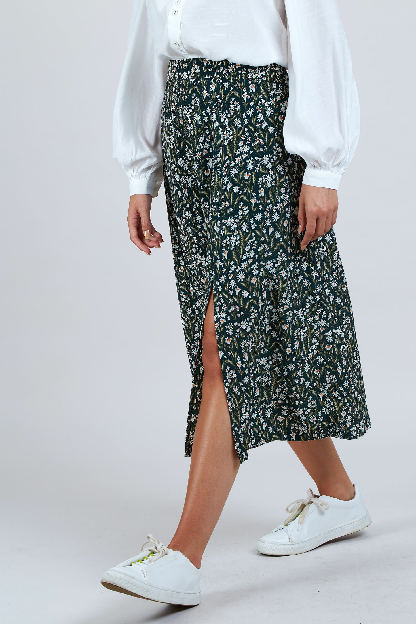 Kiyo DaisyField Print Midi Skirt