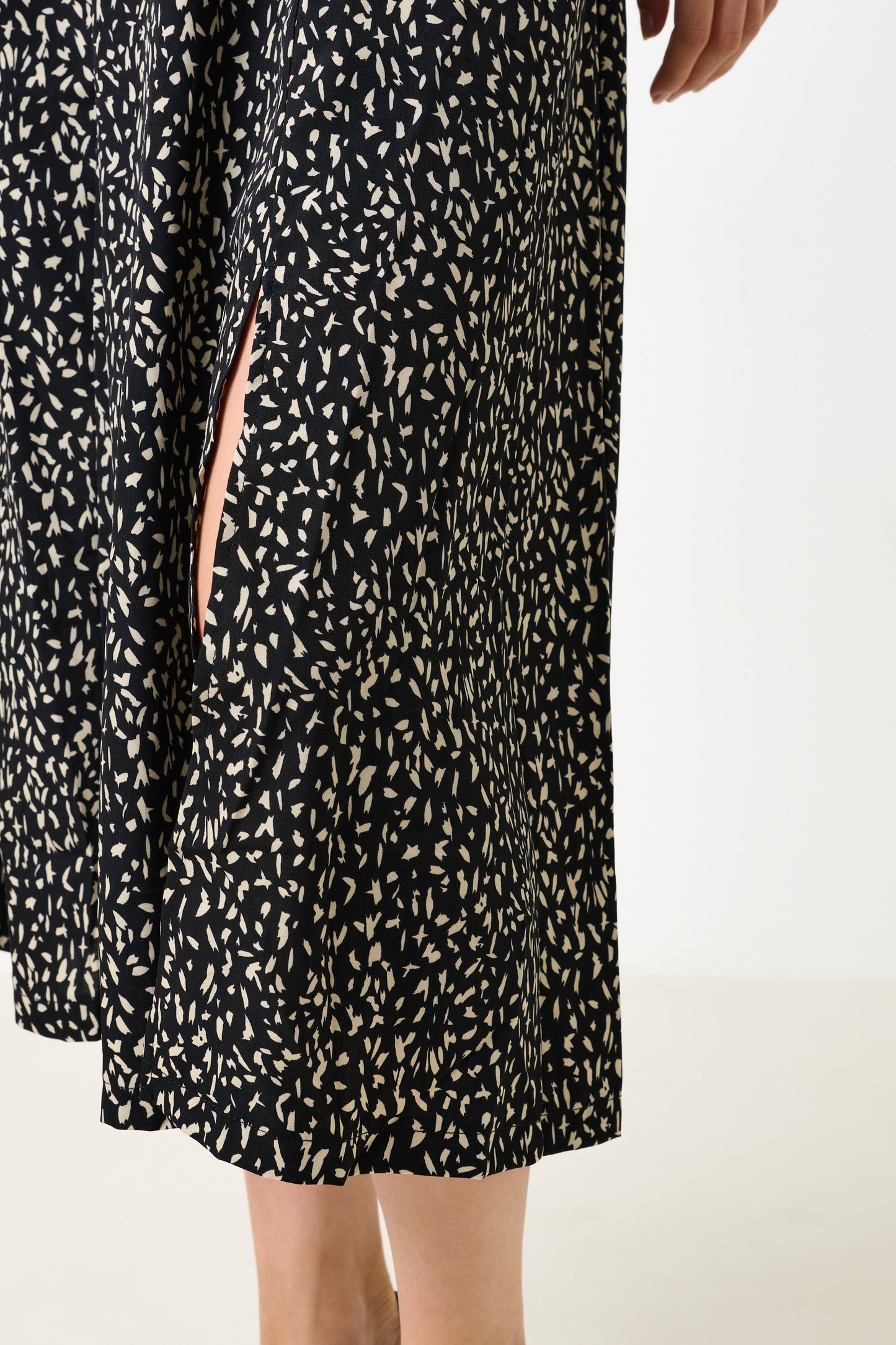 Kiyo Black Geo 11 Printed Midi Skirt
