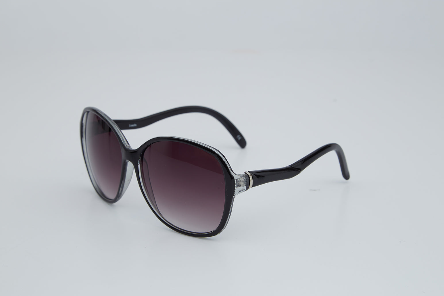 Kauri Black Sunglasses - Detail 2