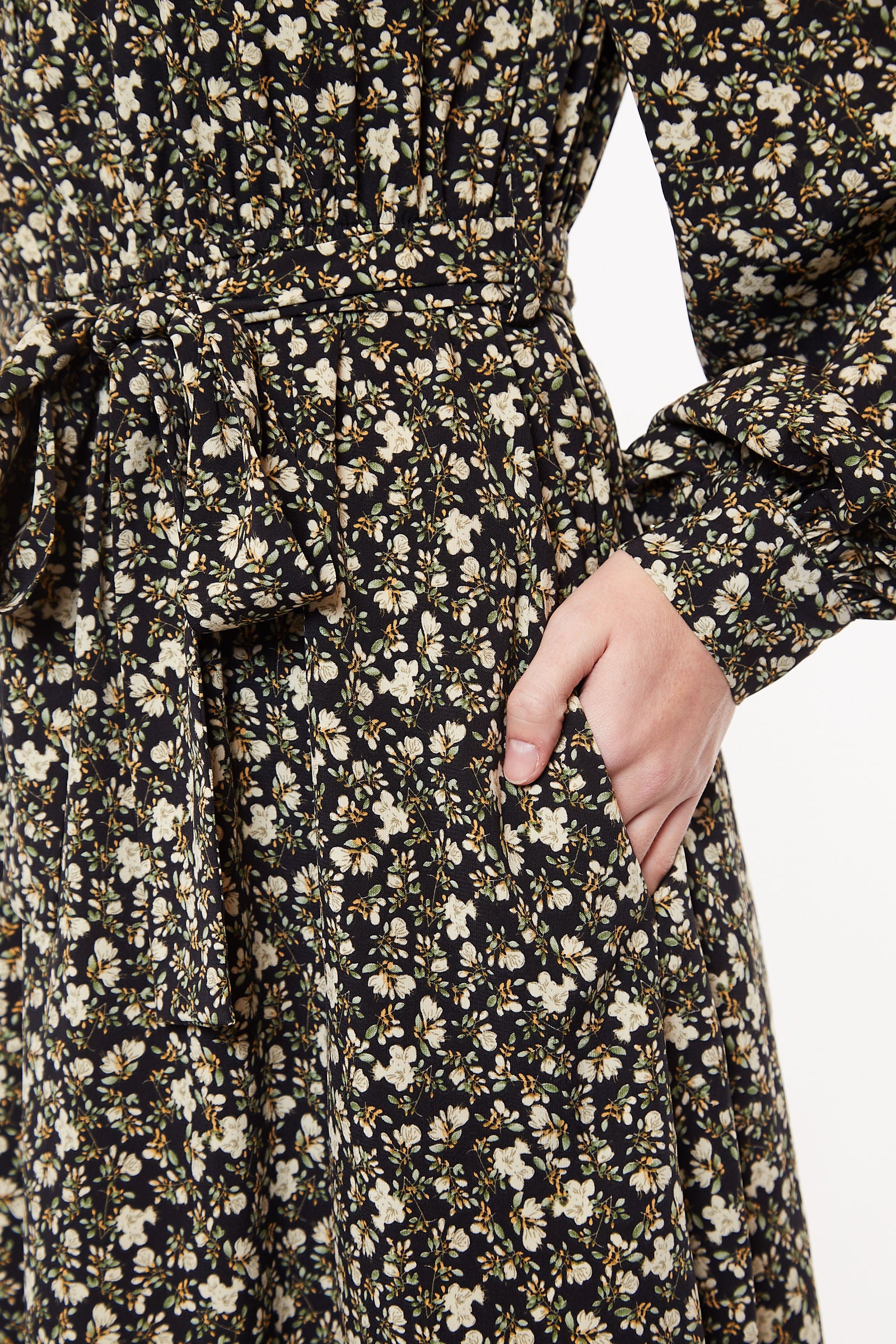 Leonie Winter Garden Print Long Sleeved Midi Shirt Dress - Detail 2