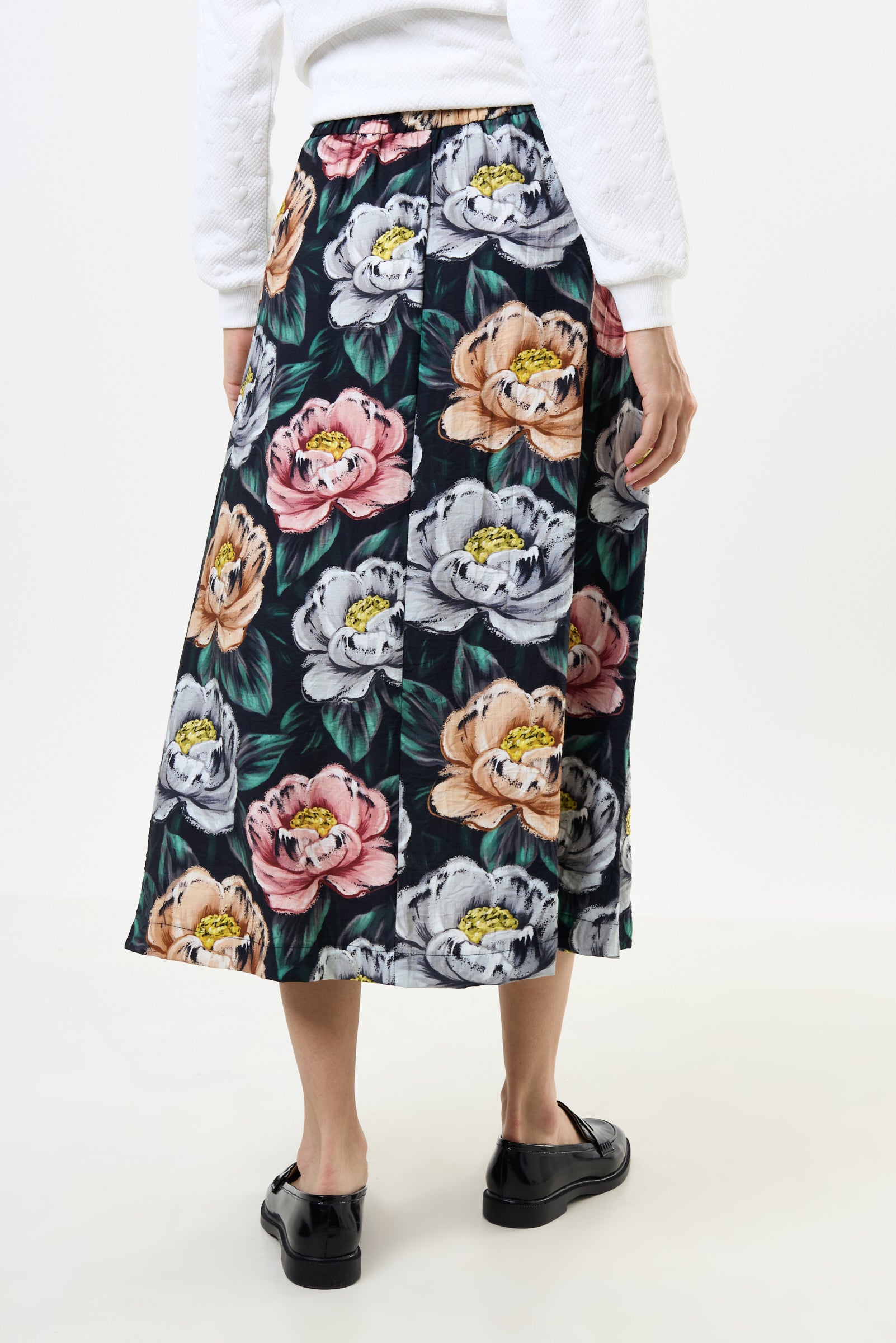 Lizea Peonies Print Pleated Midi Skirt - Black - Detail 1