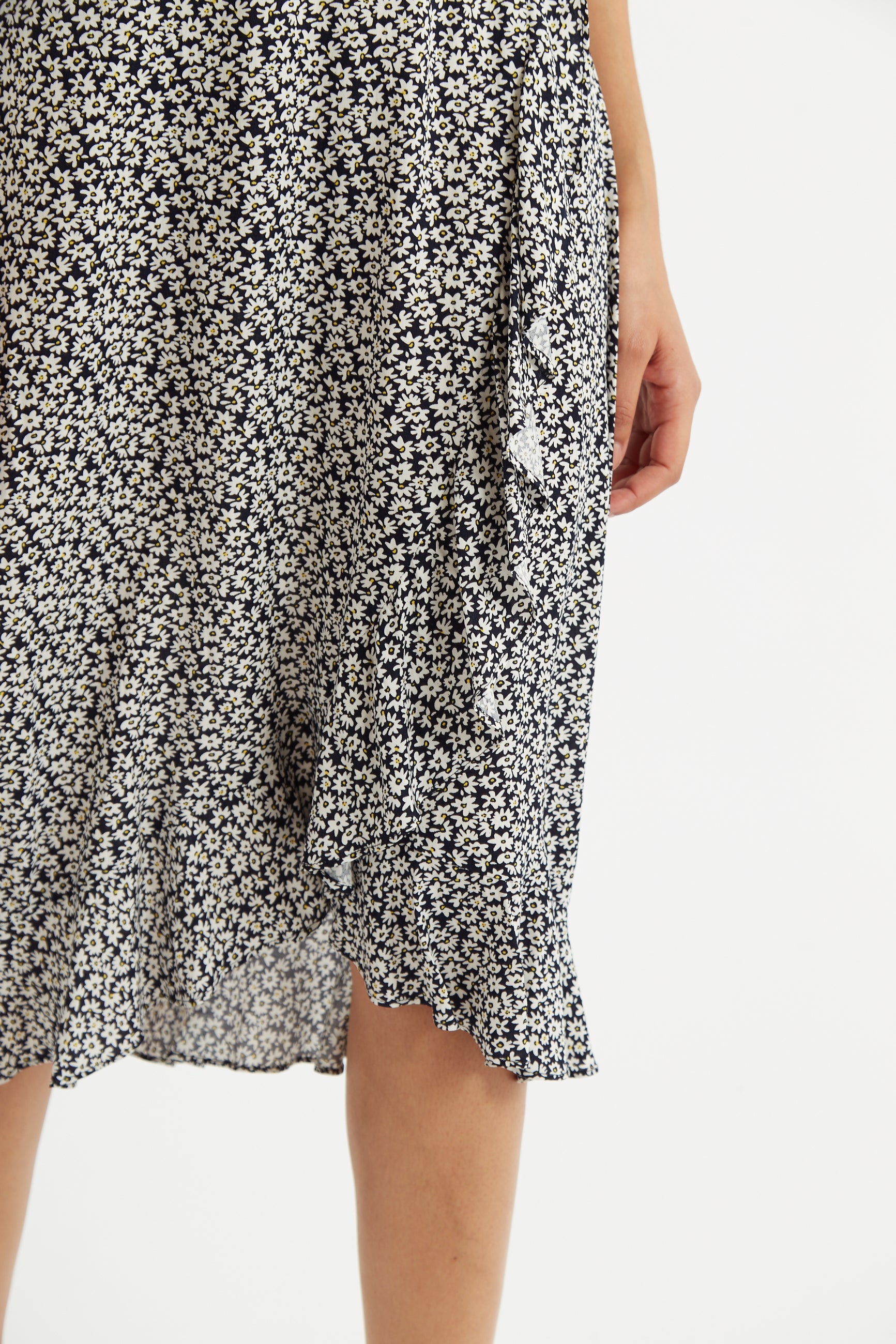 Louche Mara Dazzler Print Frill Midi Skirt - Black - Detail 2