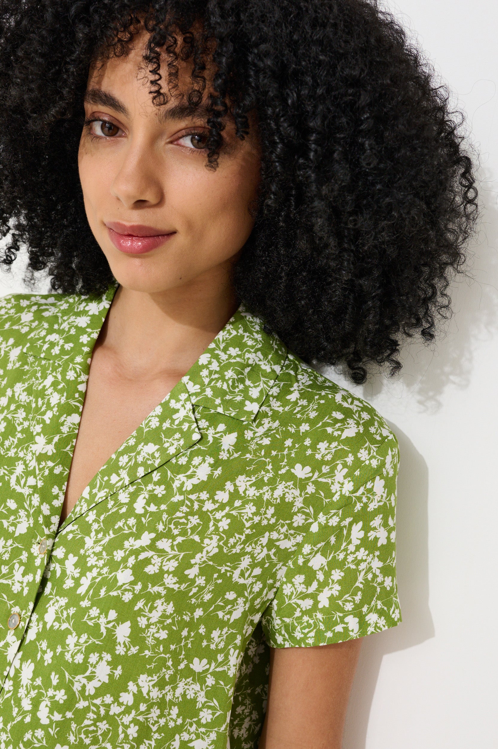 Marika Negative Floral Print Short Sleeve Shirt Green