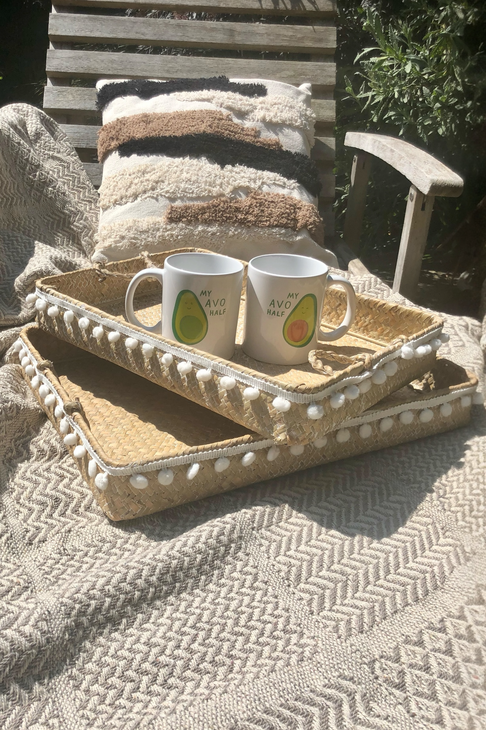 Set Of 2 Rattan Trays With Pom Pom Trim