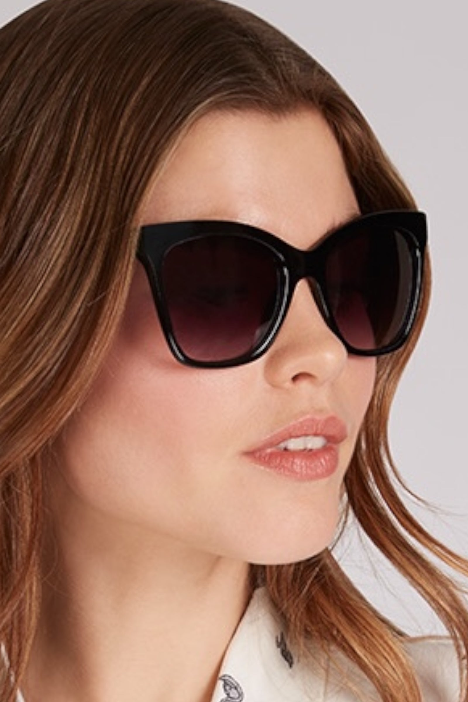 Louche Nikki Sunglasses Black