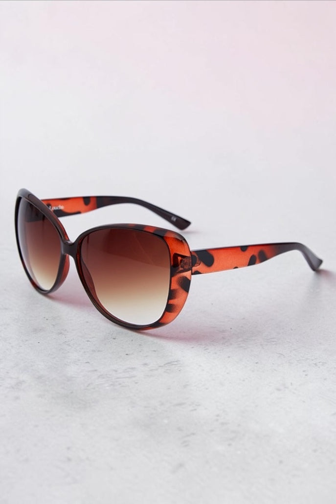 Raka Cat’s Eye Oversized Tortoiseshell Glasses
