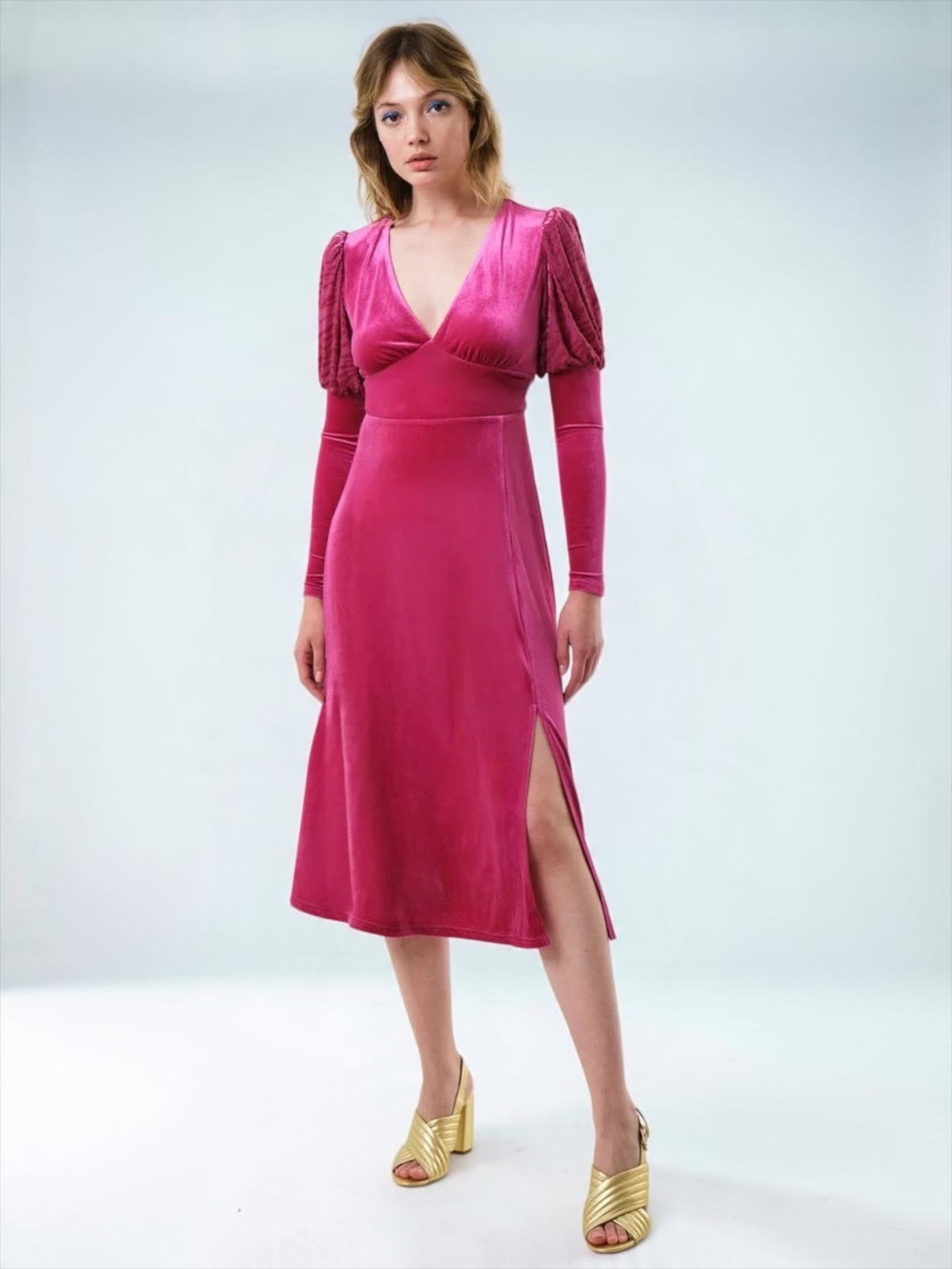Moa Velvet V-Neck Midi Dress - Pink