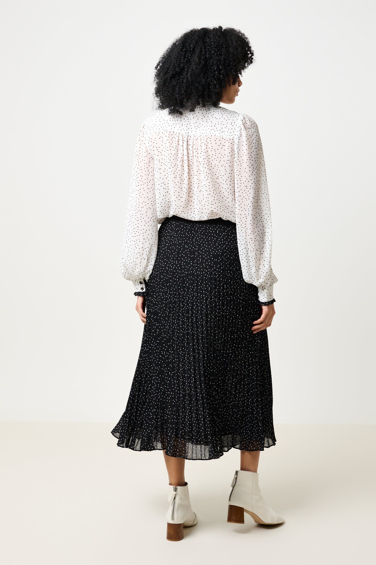 Riley Raindrop Pleated Midi Skirt - Black