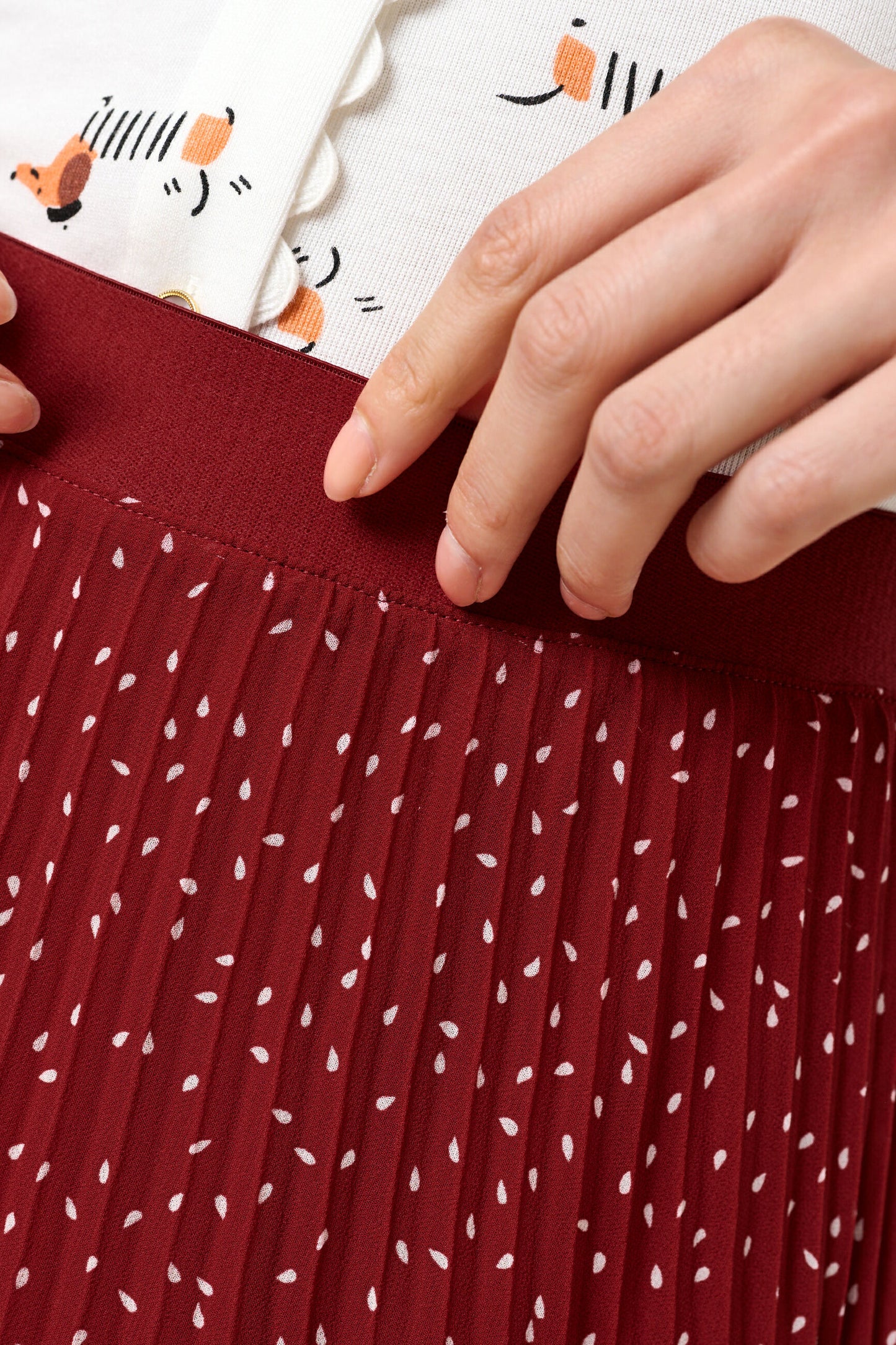 Riley Raindrop Pleated Midi Skirt - Red