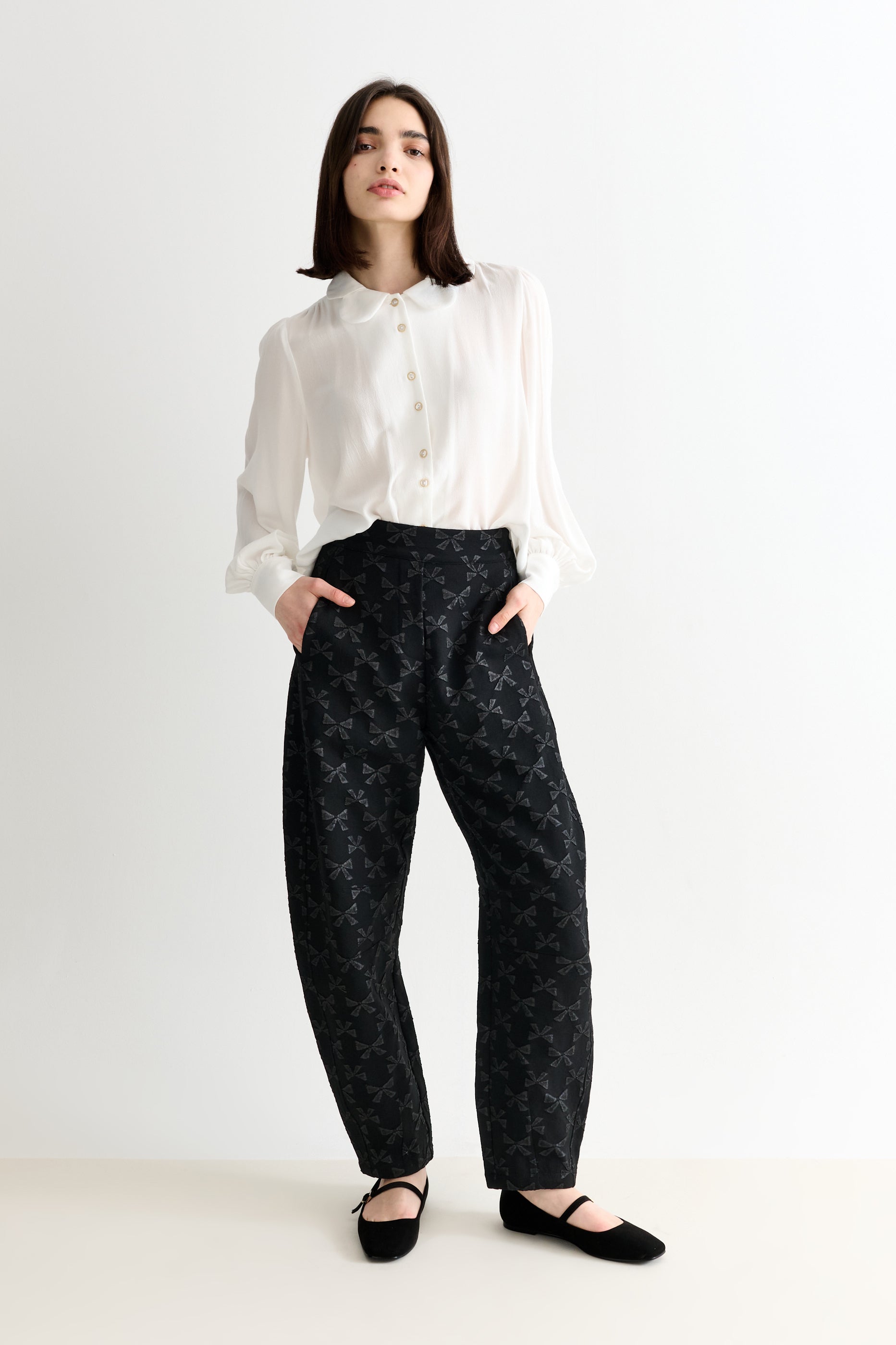 Sutton Bow Jacquard Barrel Trousers - Black - Detail 2
