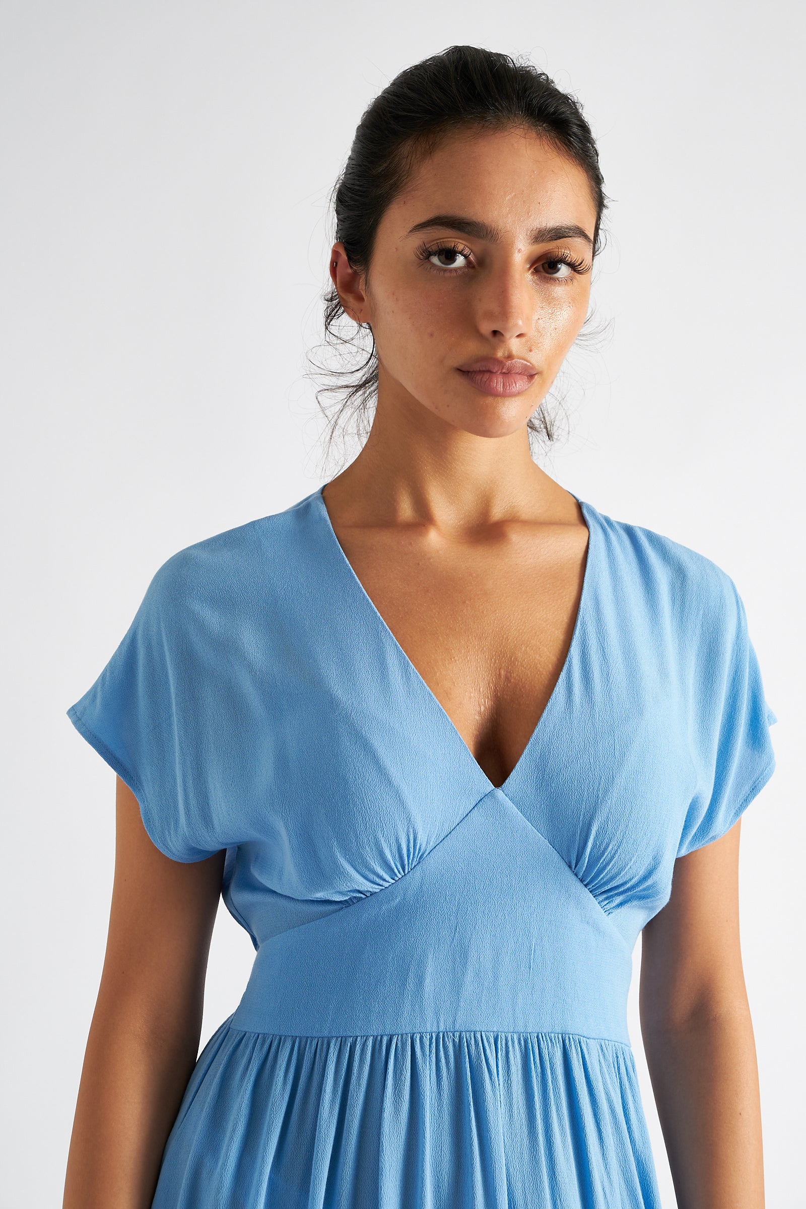 Unity Moss Crepe V-Neck Midi Dress - Blue - Detail 1