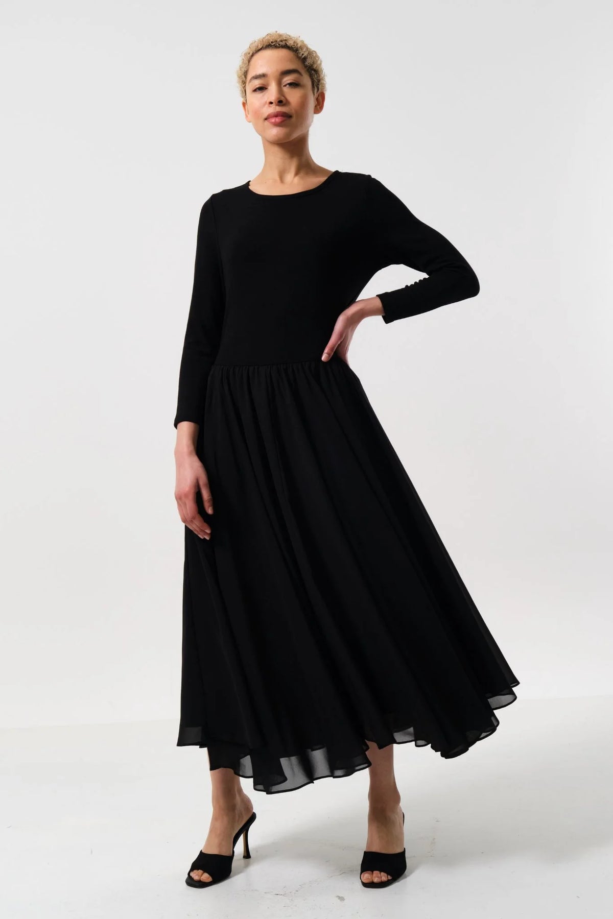 black ballerina style dress Huxley Maxi in Edit:NIGHTCLUB Size:35 (US 5) Bachelors Gown - Elegant View the full collection