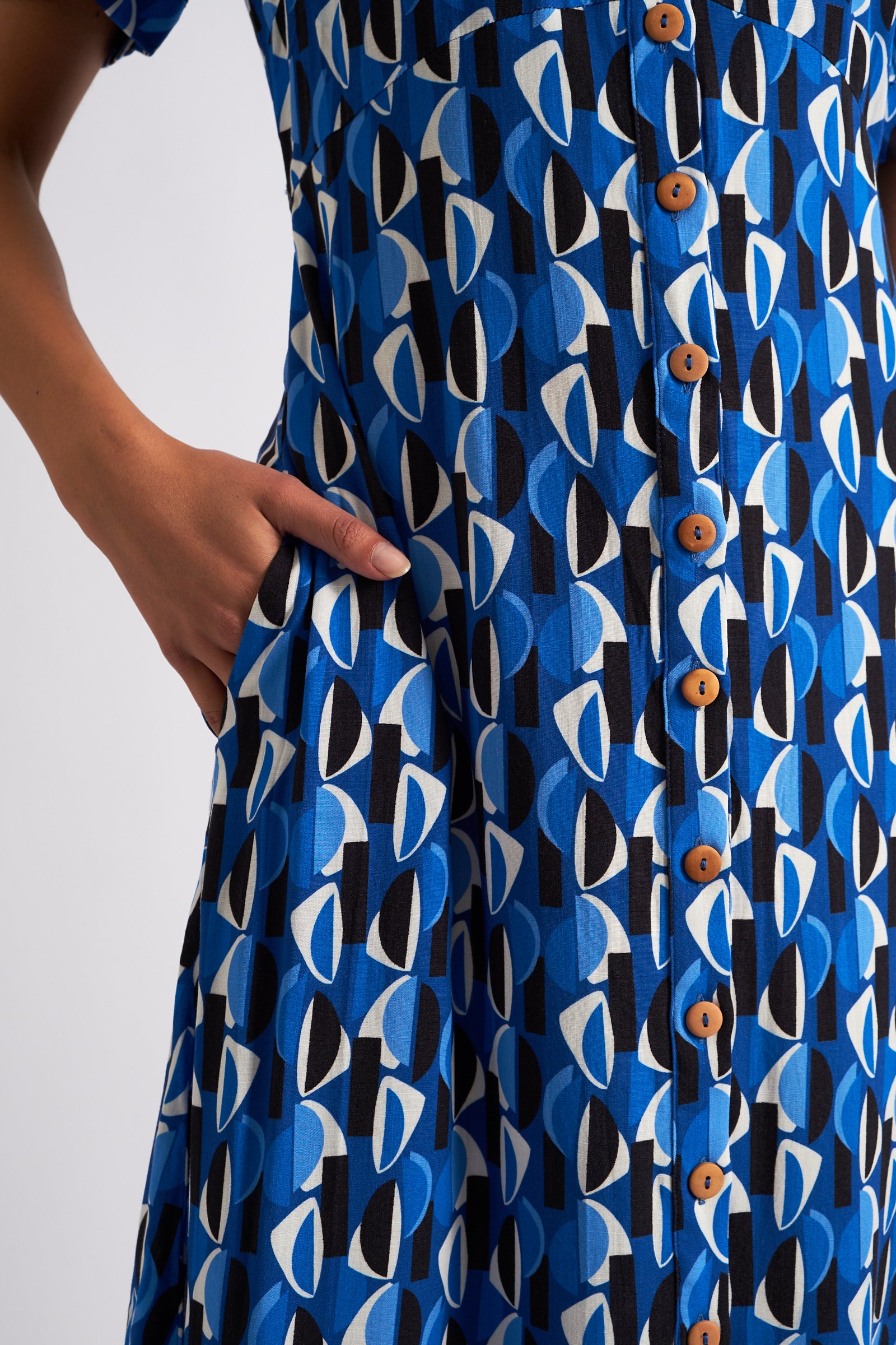 Wanda Mid Century Retro Print Midi Dress - Blue - Detail 1