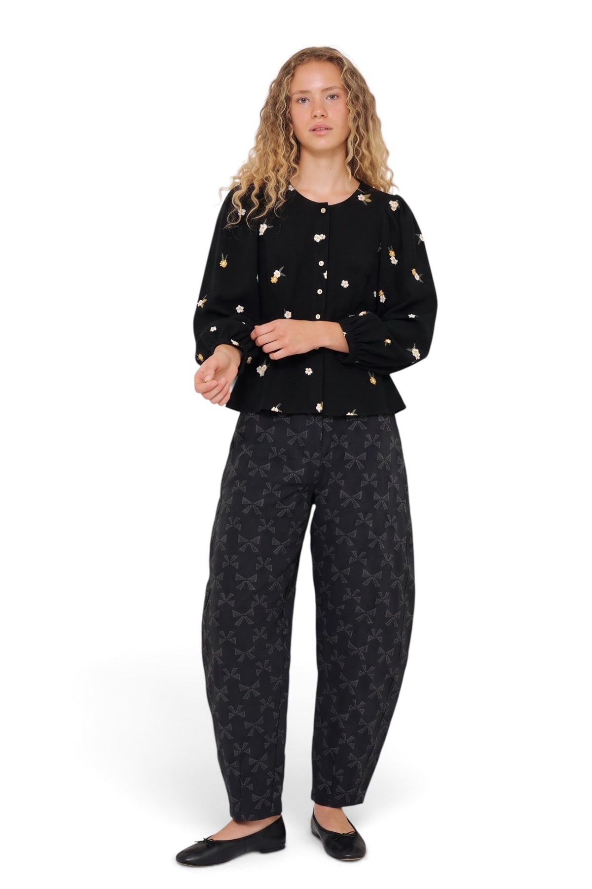Clementine Daisy Embroidered Tweed Long Sleeve Jacket  – Black
