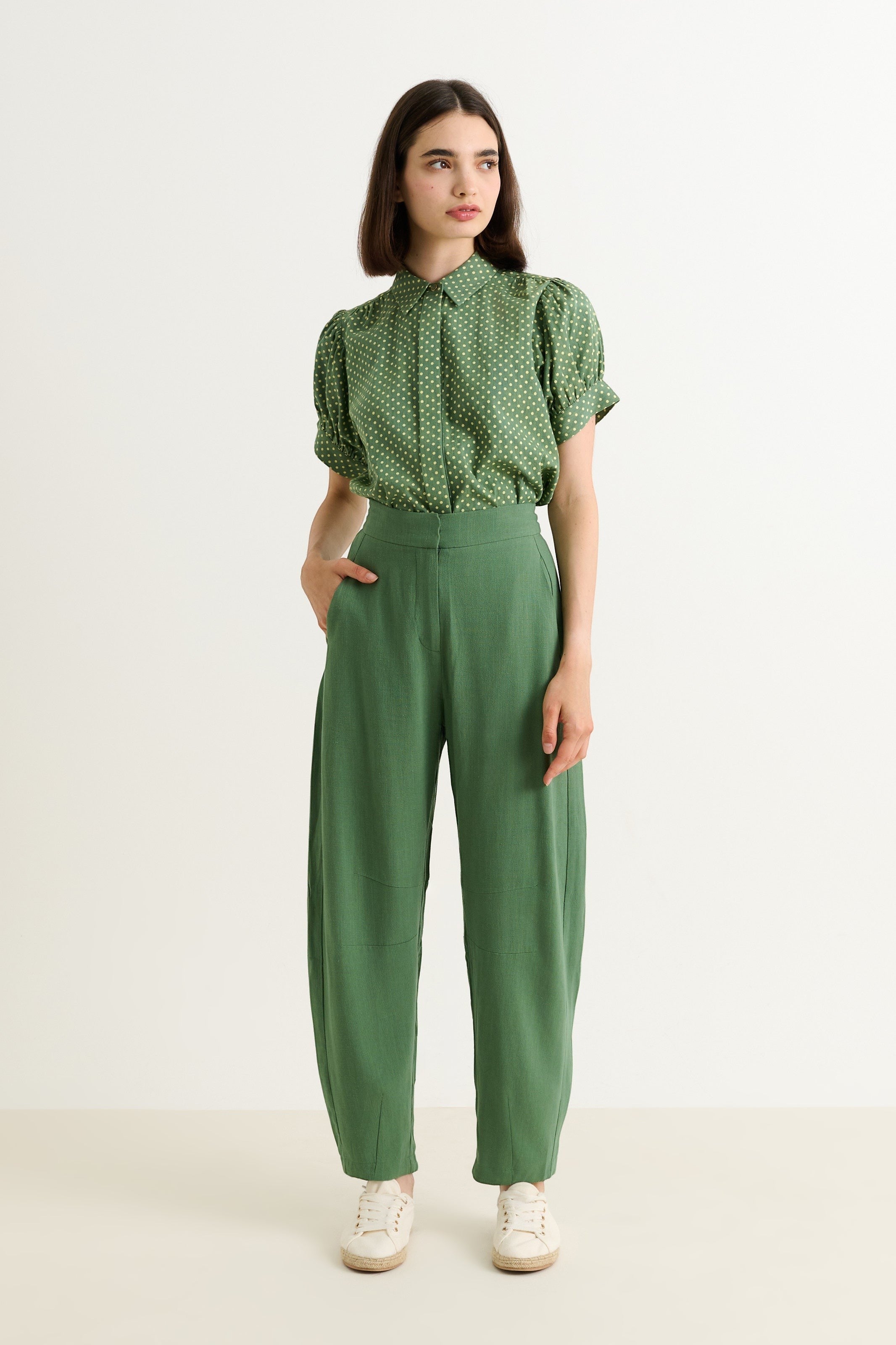 green linen mix barrel trousers with elasticated back waist and pockets,