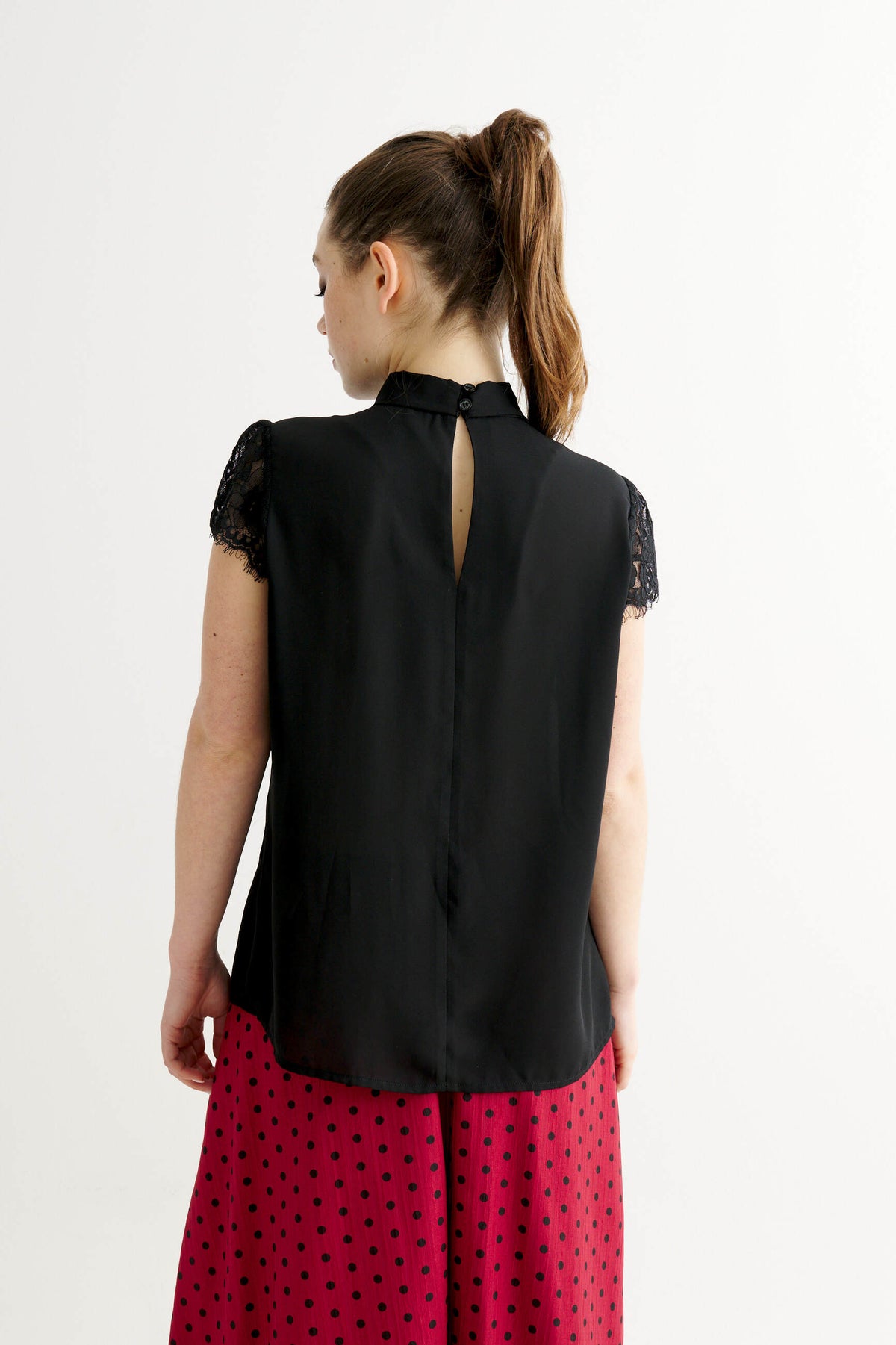 Holton Lace Short sleeve top - Black