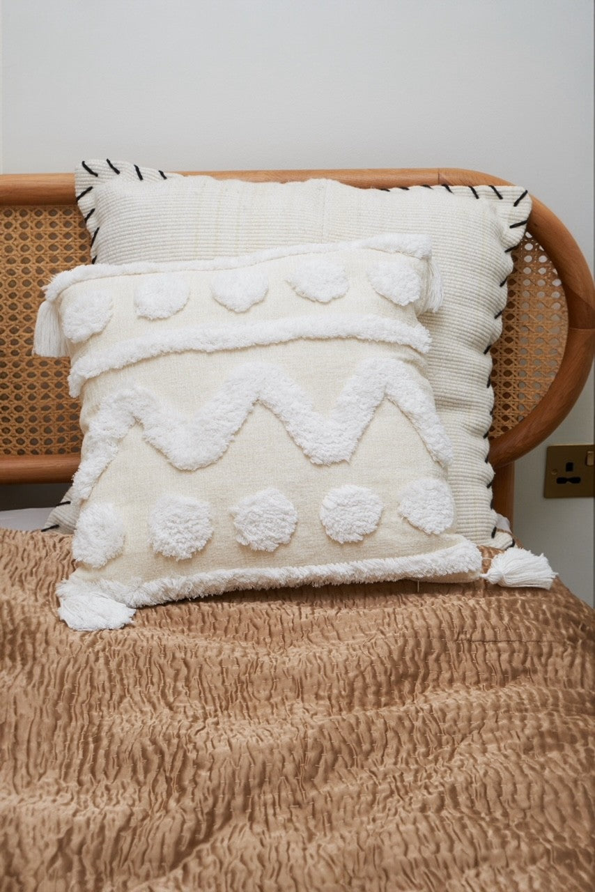 Ruffle Cushion - Diamond - Detail 3