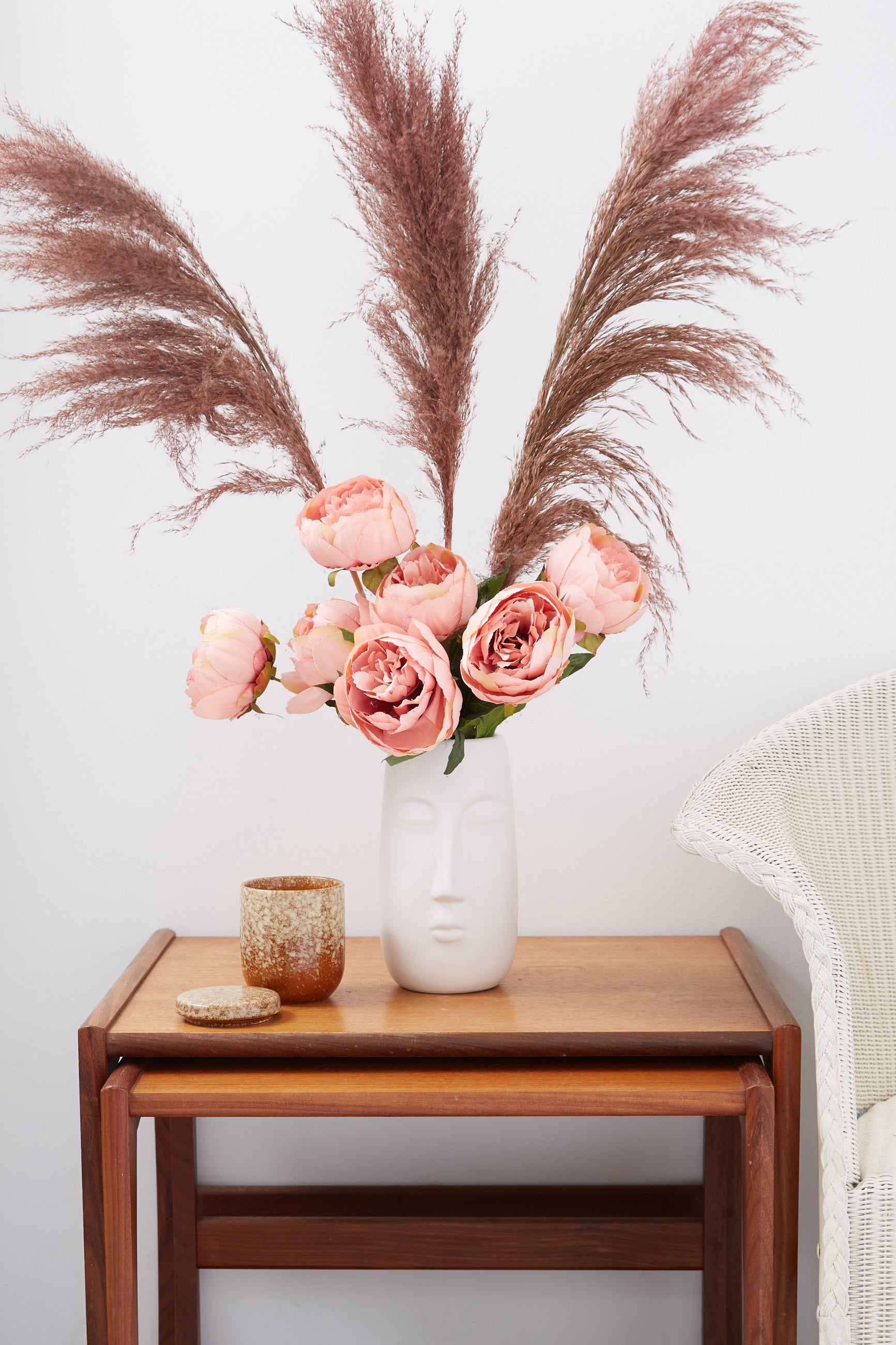 3 Stems of Blush Pink Pampas Grass - Detail 1