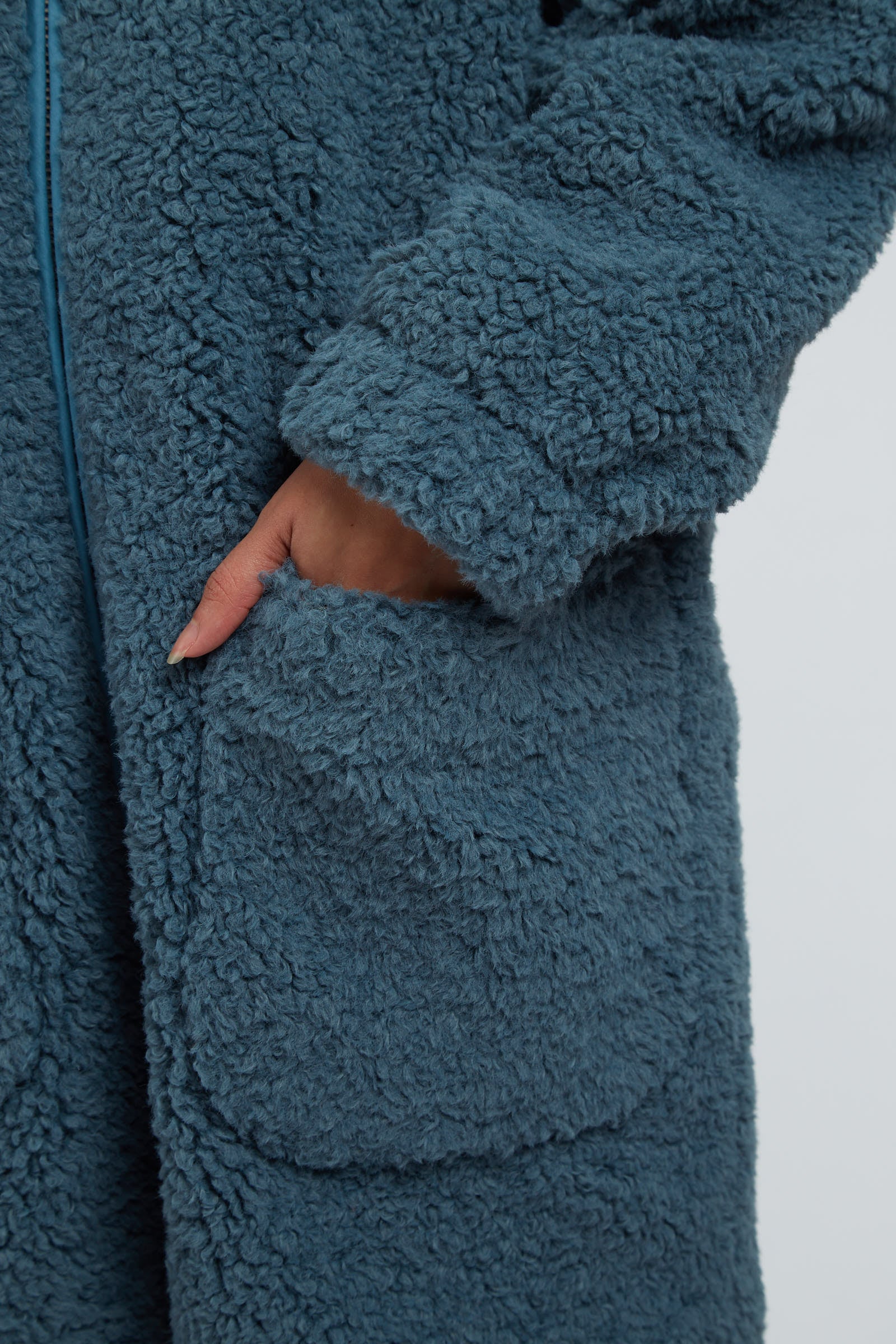Aldora Borg Coat - Teal - Detail 2