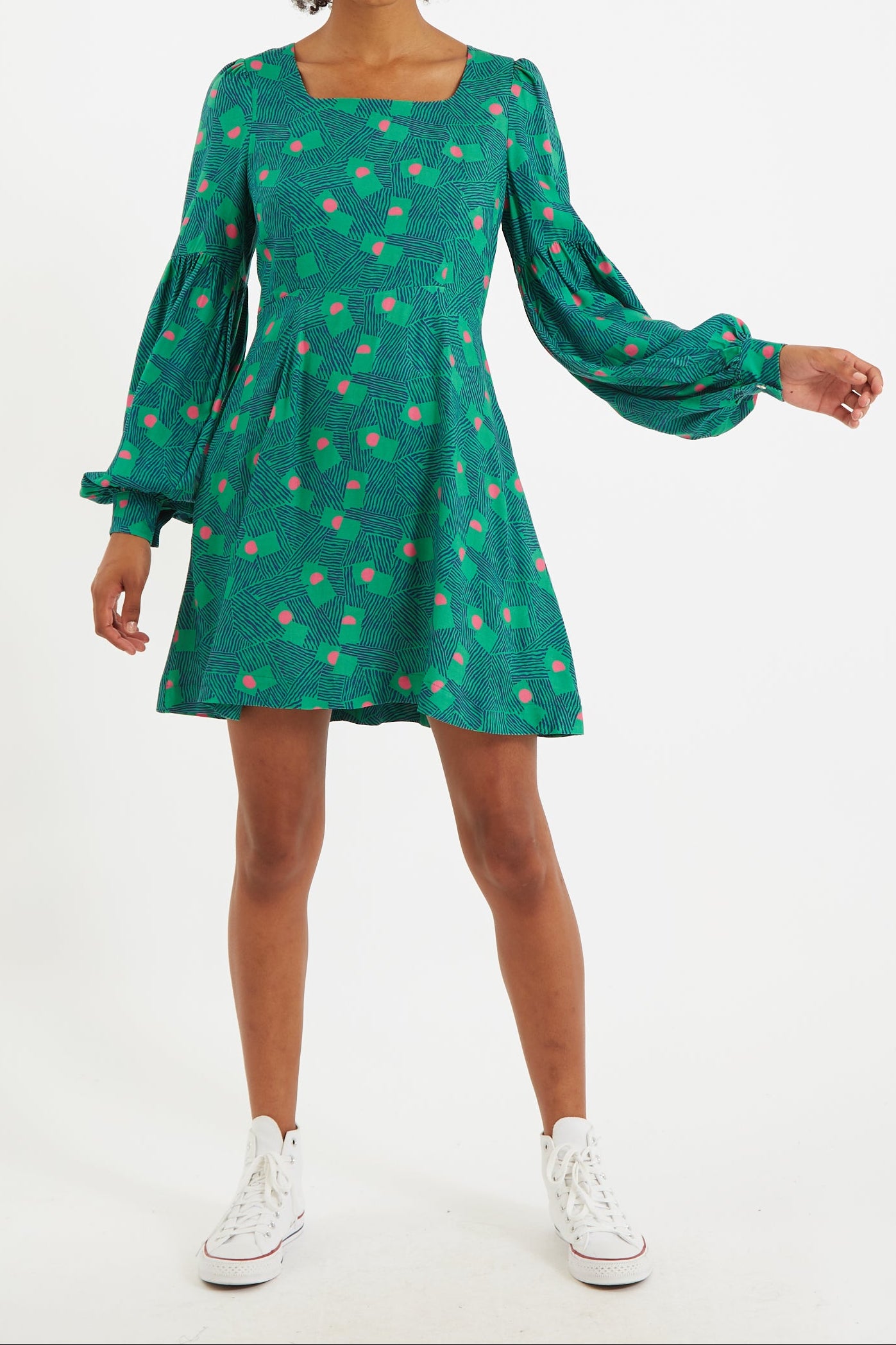 Bindy Bauhaus Abstract Print Square Neck Long Sleeve Dresses