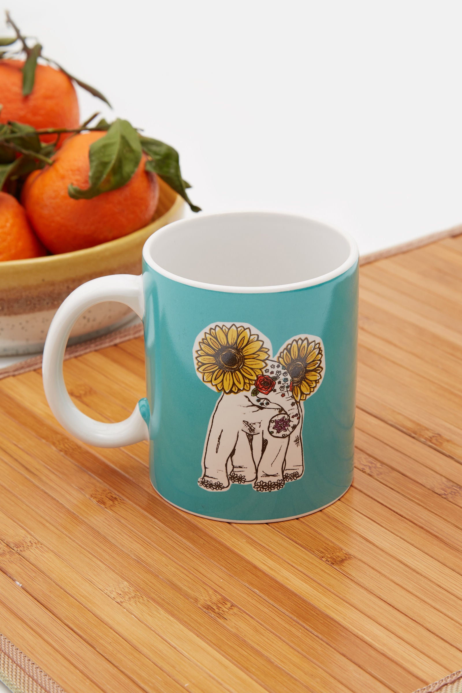 Elephant Mug - Detail 1
