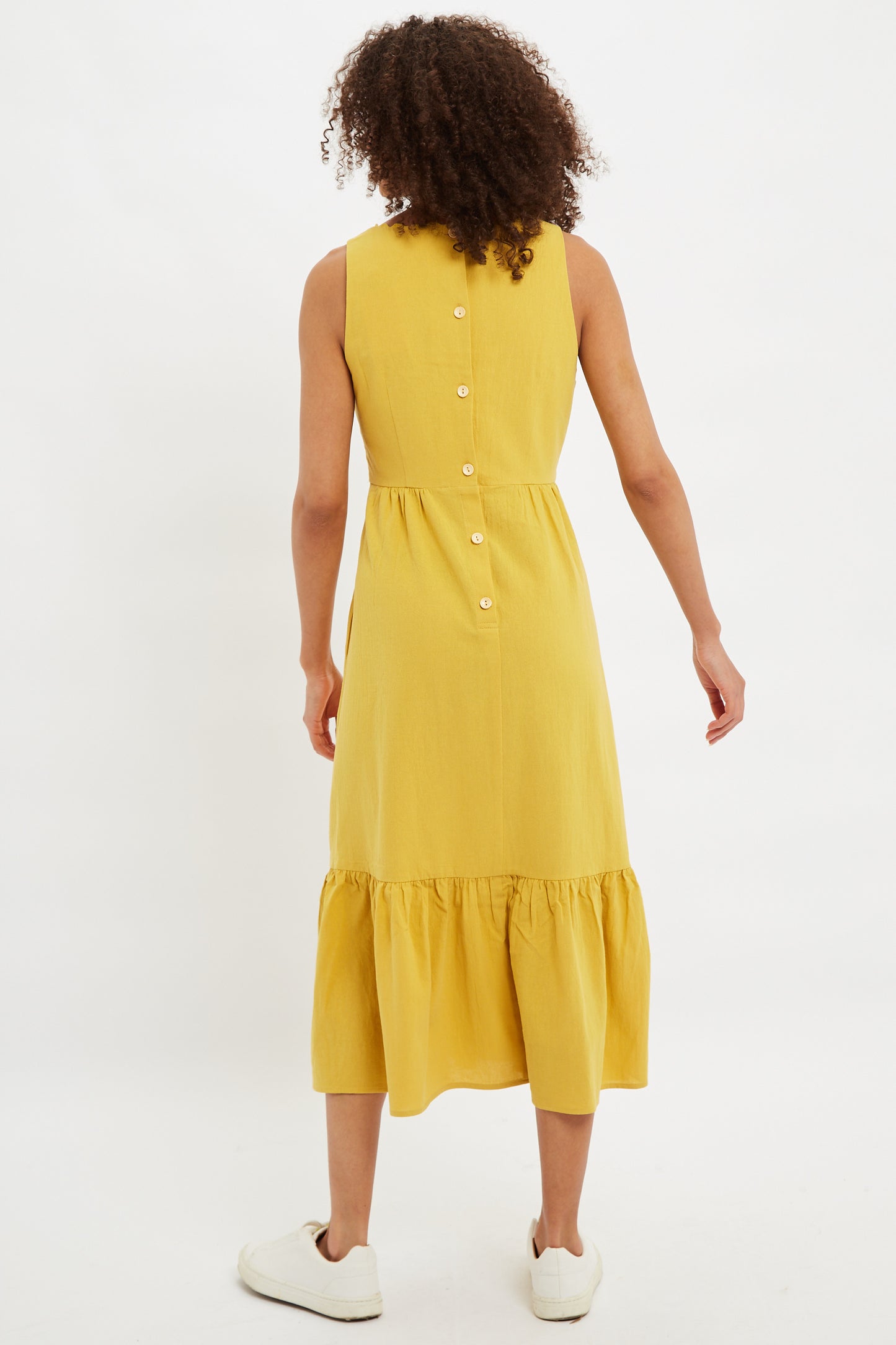 Hilla Sleeveless Square Neck Midi Tiered Dress In Mustard