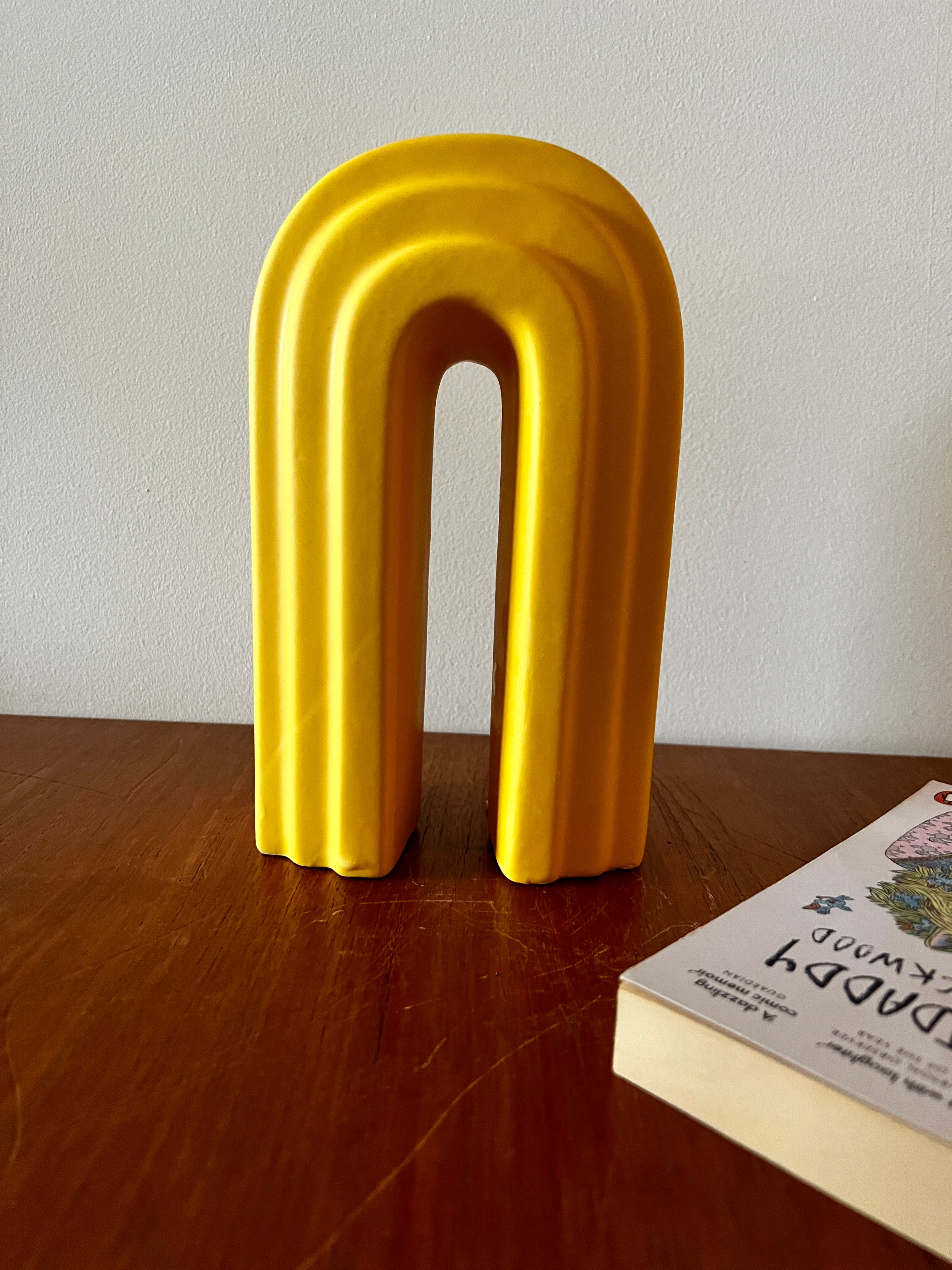 Large Rainbow Shaped Vase - Detail 1