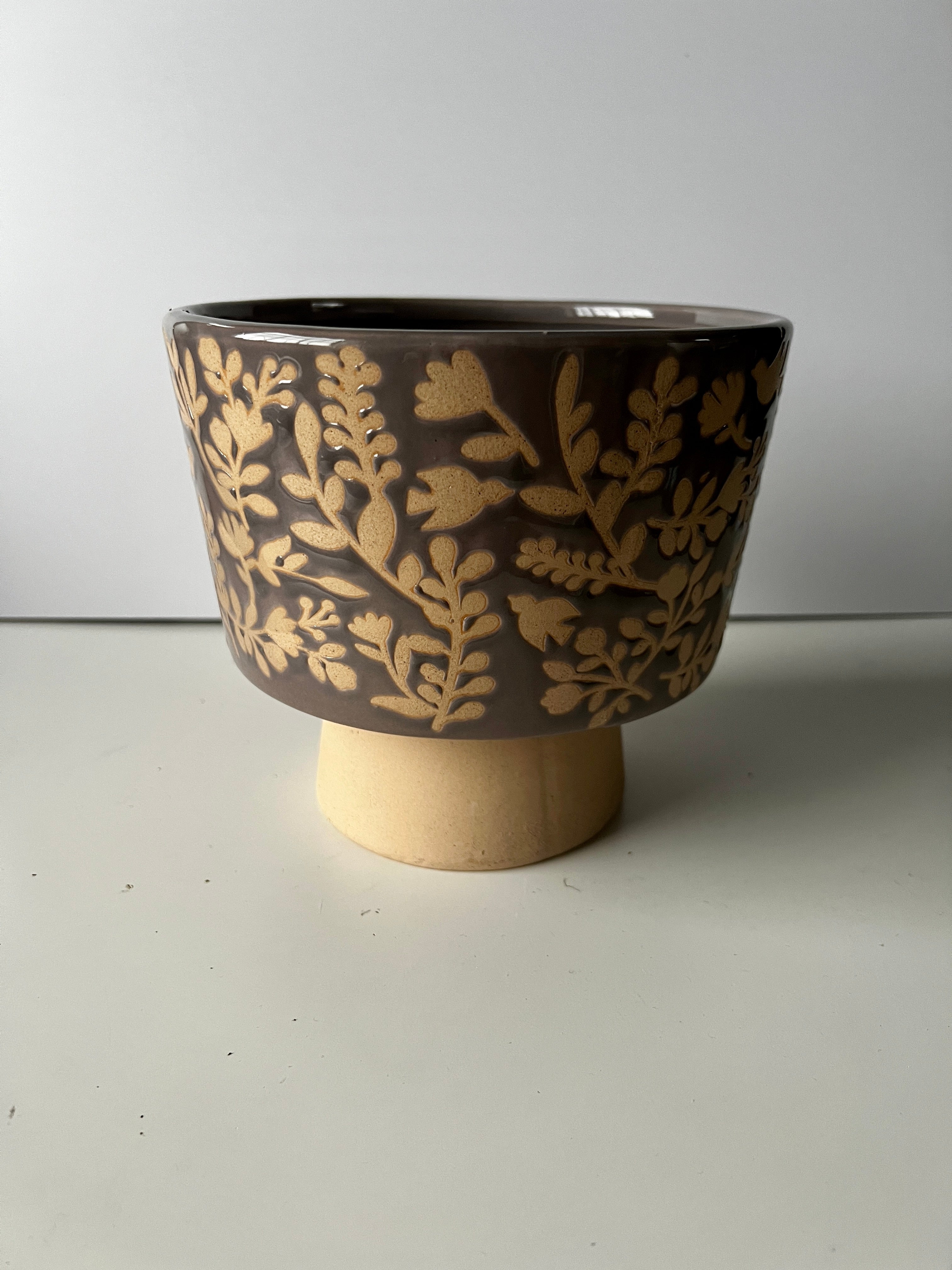Large Flower Embossed Planter - Detail 1