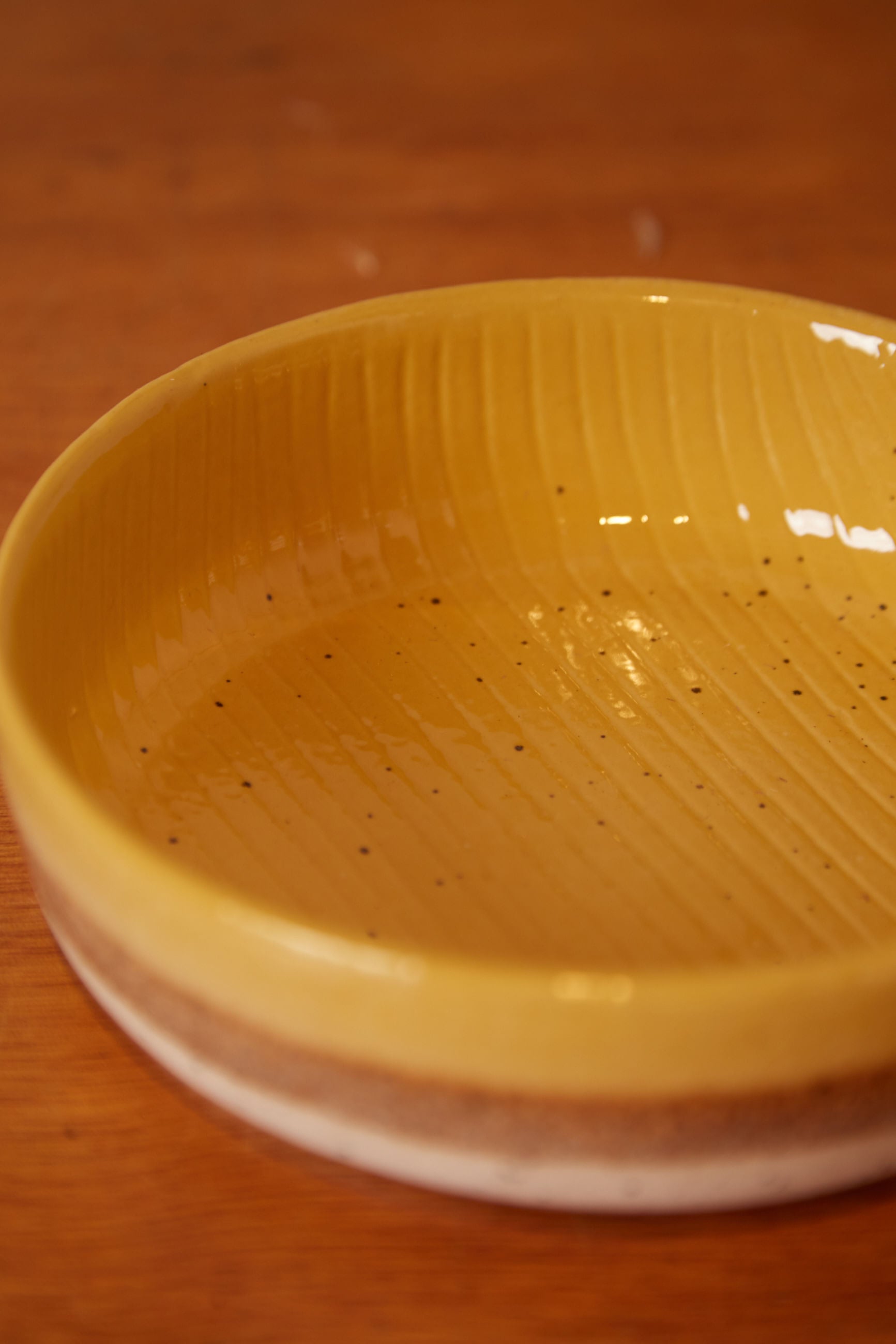 Ombre Glaze Fruit Bowl - Detail 3