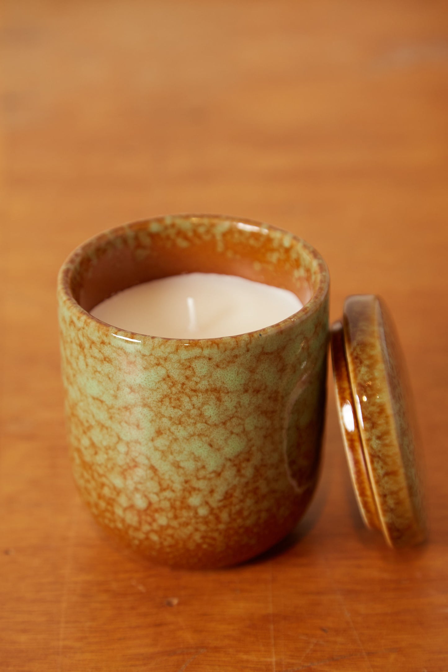 Ombre Stoneware Candle With Lid Green